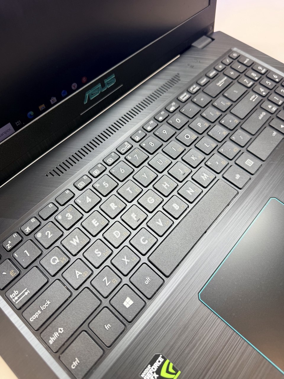 Ноутбук ASUS YX570Z AMD Ryzen 5 2500U/8Gb DDR4/GTX1050 4Gb/256Gb SSD/500Gb HDD/15.6"