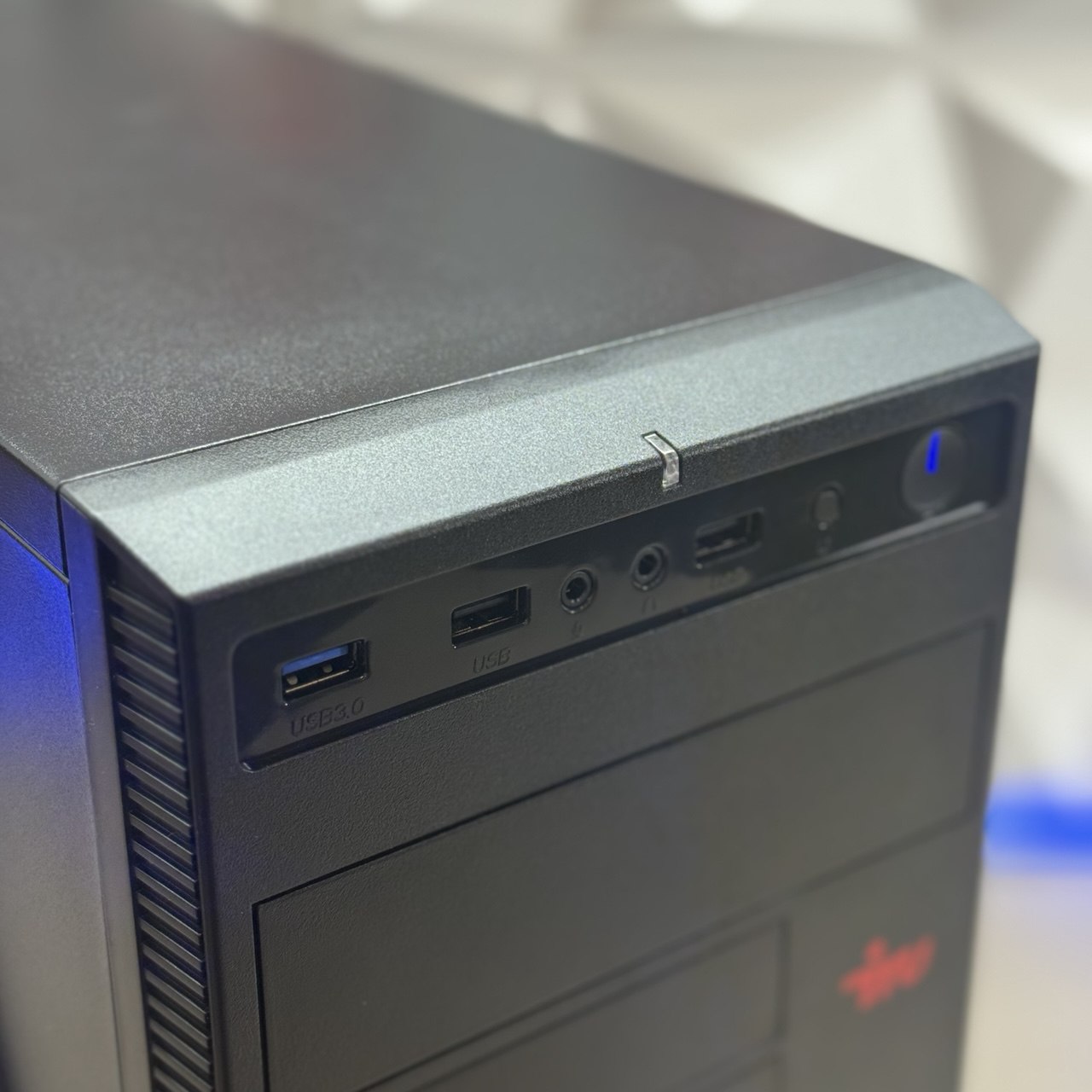 Системный блок Intel Core i5-7400 3.0GHz/8Gb DDR4/Intel HD/240Gb SSD/400W