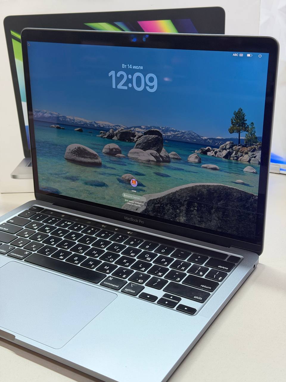 Ноутбук Apple Macbook Pro A2338/M2 chip/8Gb RAM/512Gb SSD/13''