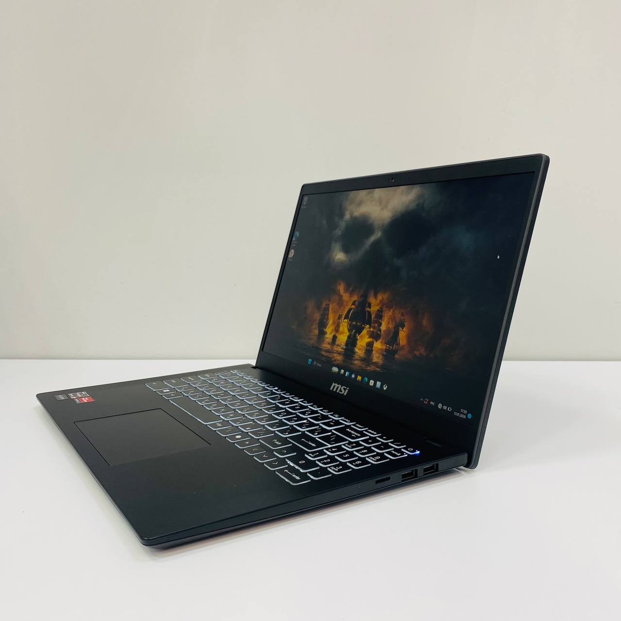 Ноутбук MSI Modern 15 B7M-432XRU Ryzen 5 7430U,2.3 GHz,16GB,512GB M.2 PCIe SSD,15.6,IPS-Level FHD,Anti-Glare,UMA,Wi-Fi 6E+BT5.3,3 Cell,Free DOS