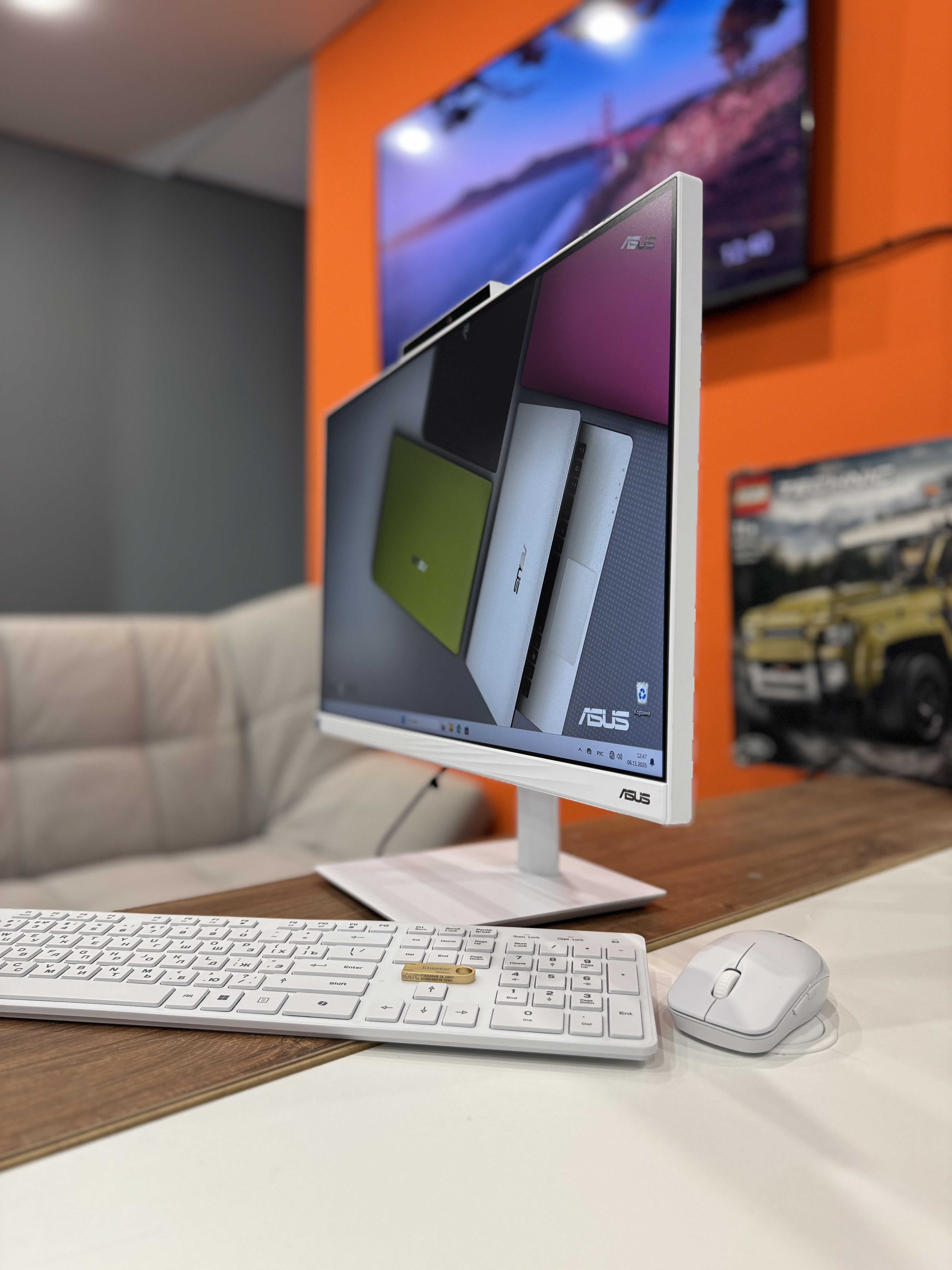 Моноблок Asus A5402WVAK-WA0240 23.8" Full HD i7 1360P/16Gb/SSD512Gb/Iris Xe/CR/noOS/kb/m/белый