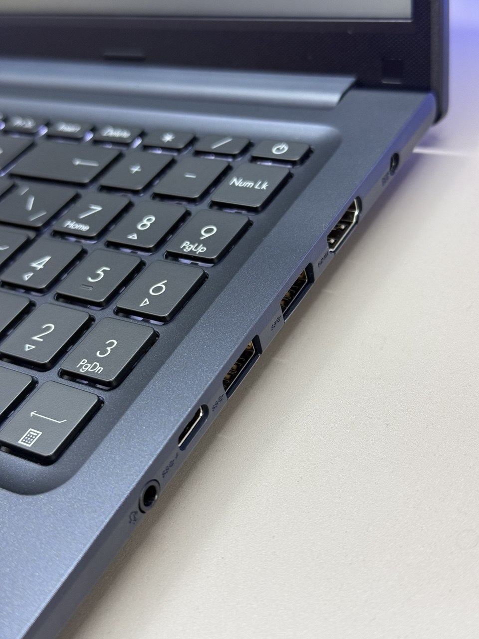 Ноутбук Asus VivoBook X1502VA-BQ443 i5 13420H/16Gb/SSD512Gb/15.6"