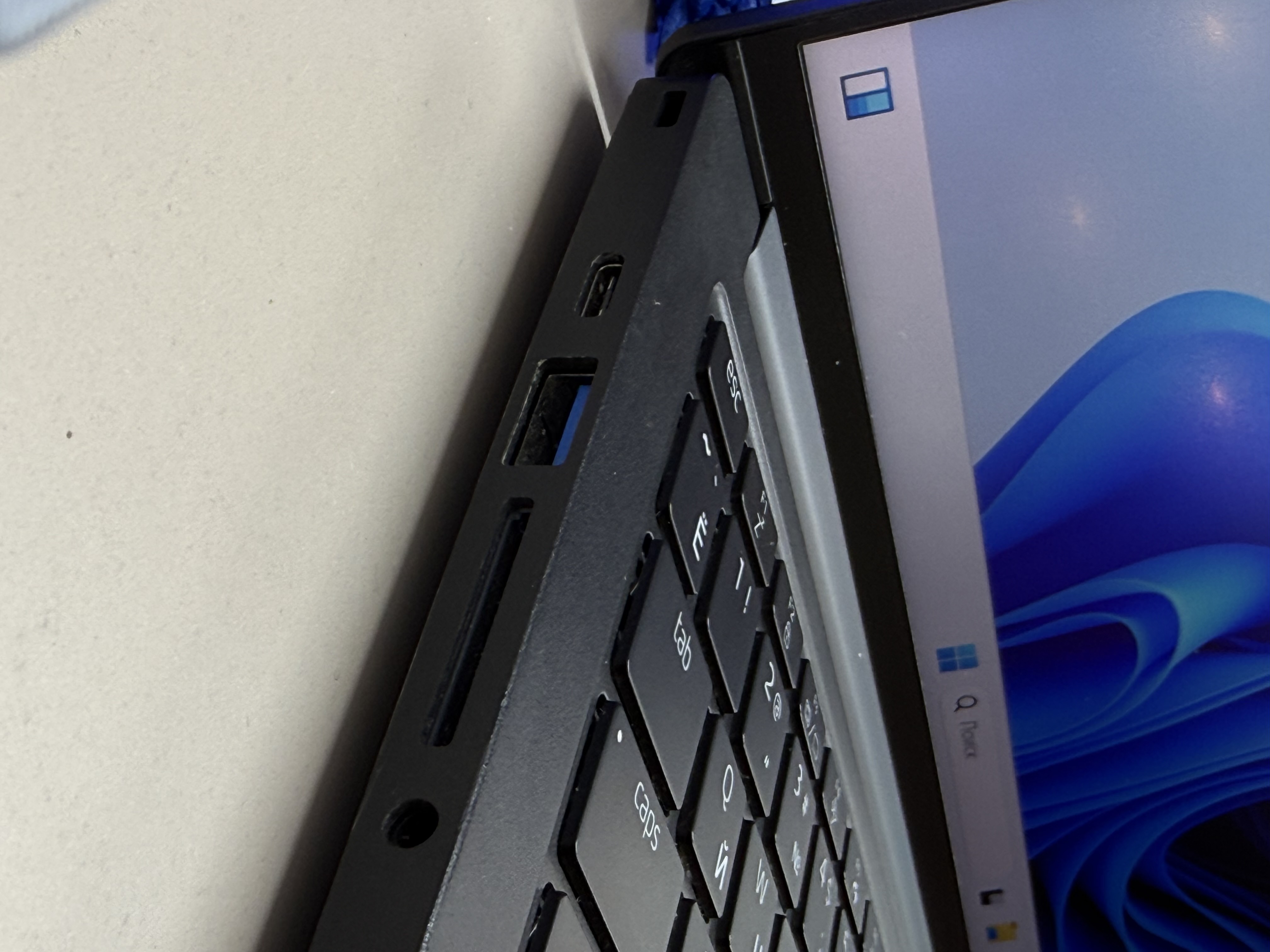 Ноутбук Adata XPG Xenia 14 i5 1135G7/16Gb/SSD512Gb/14"/IPS/FHD/W10H64/black