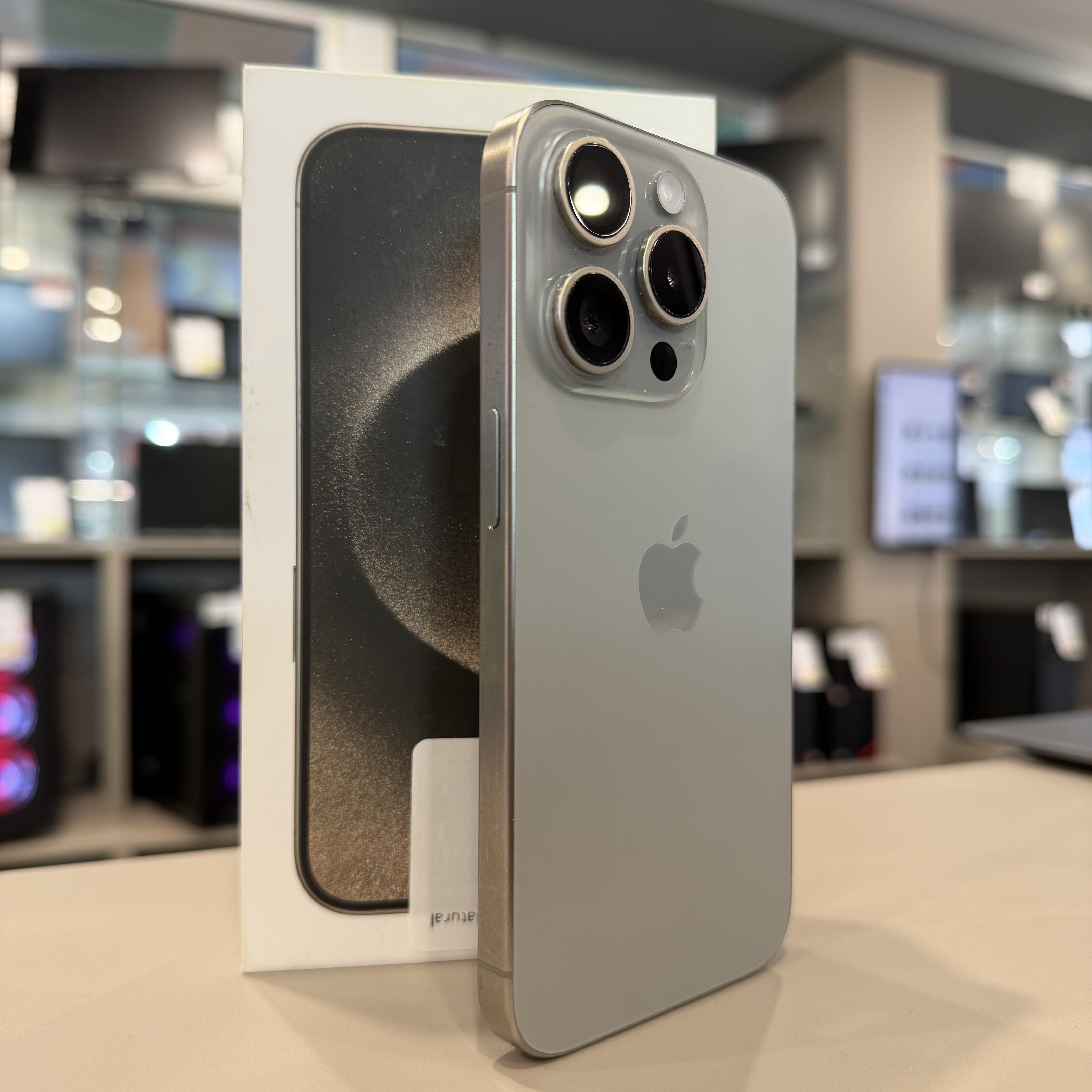 Apple iPhone 15 Pro 128Gb Natural Titanium 88%