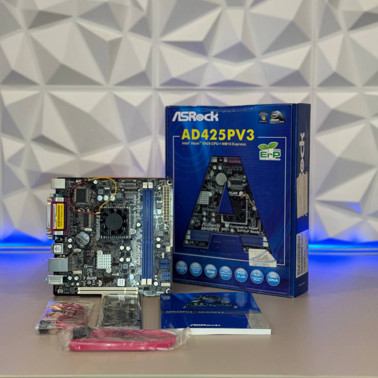 Материнская плата ASRock AD425PV3 (rev 1.01) CPU on board Atom 425 iNM10 mini-ITX (BOX)