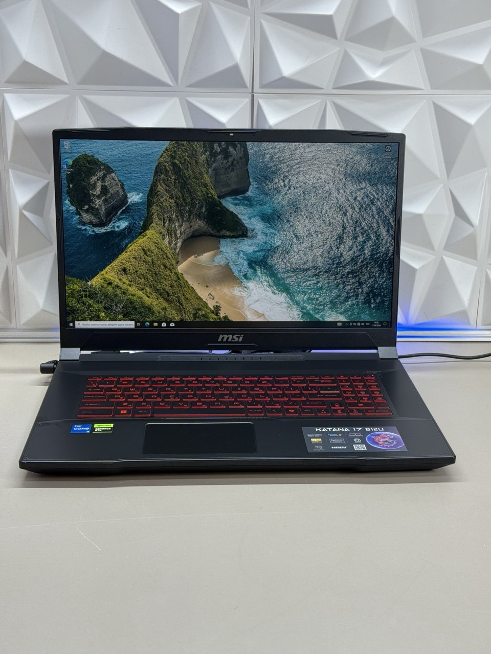 Ноутбук MSI Katana 17 B12UCX-1604XRU i5 12450H/16Gb/SSD512Gb/RTX 2050 4Gb/17.3"