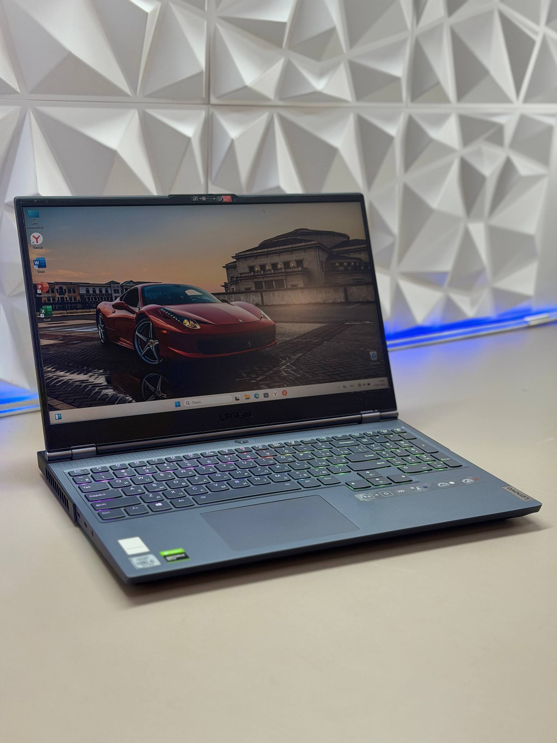 Ноутбук Lenovo Legion 7 15IMH05 i5-10300H/16Gb DDR4/GTX1660Ti 6Gb/512Gb SSD/15.6"