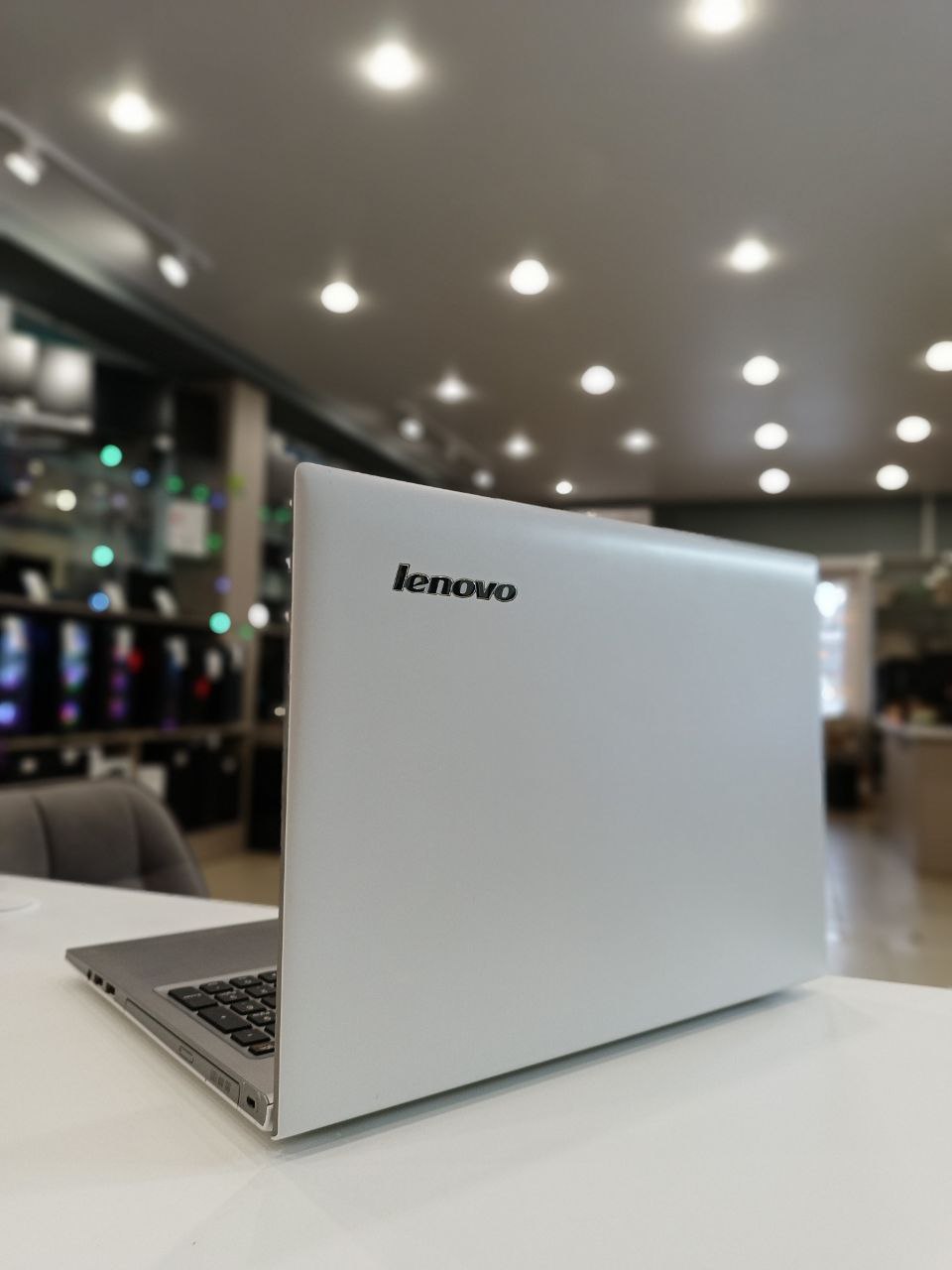 Ноутбук Lenovo Z500 Core i3-3120M 2.5GHzX2/8Gb DDR3/GT740M 2Gb/240Gb SSD/15.6"