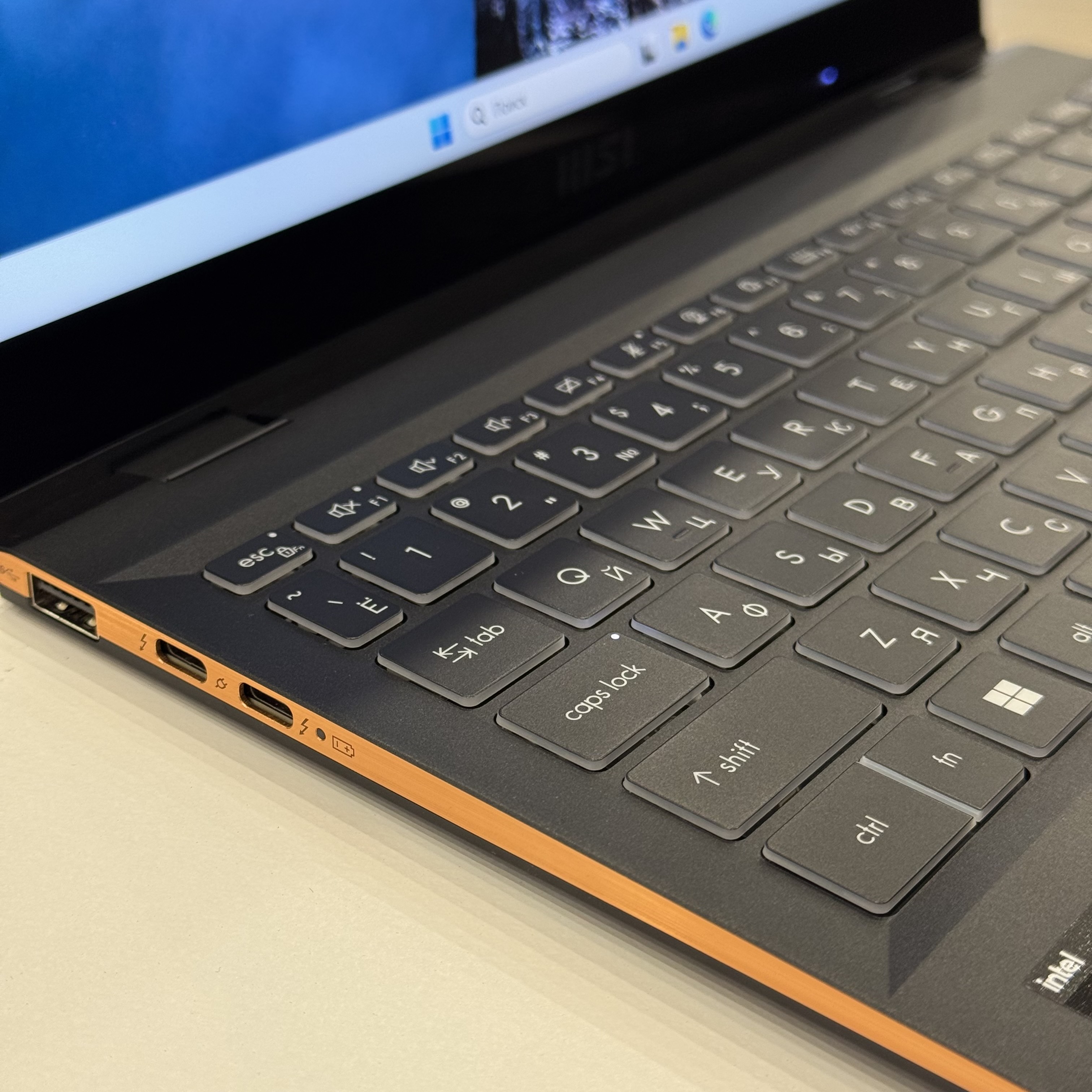 Ноутбук MSI Summit E13 FlipEvo A13MT-216RU NO Touch