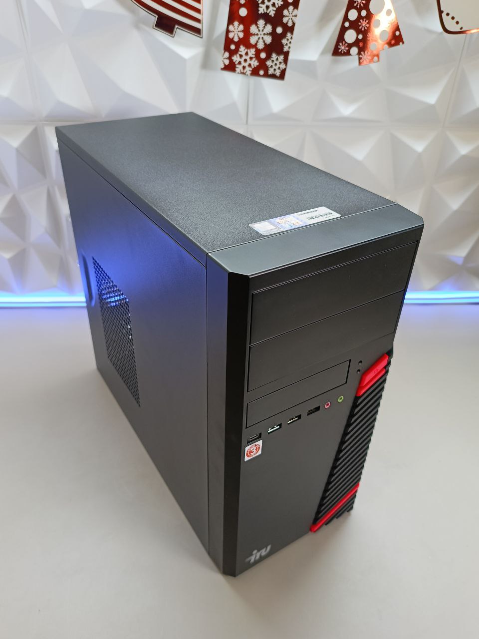 Системный блок IRU Home 310H6SM MT i3 12100/8Gb/SSD256Gb/UHDG 730/400W/Win11Pro/черный (RUS)