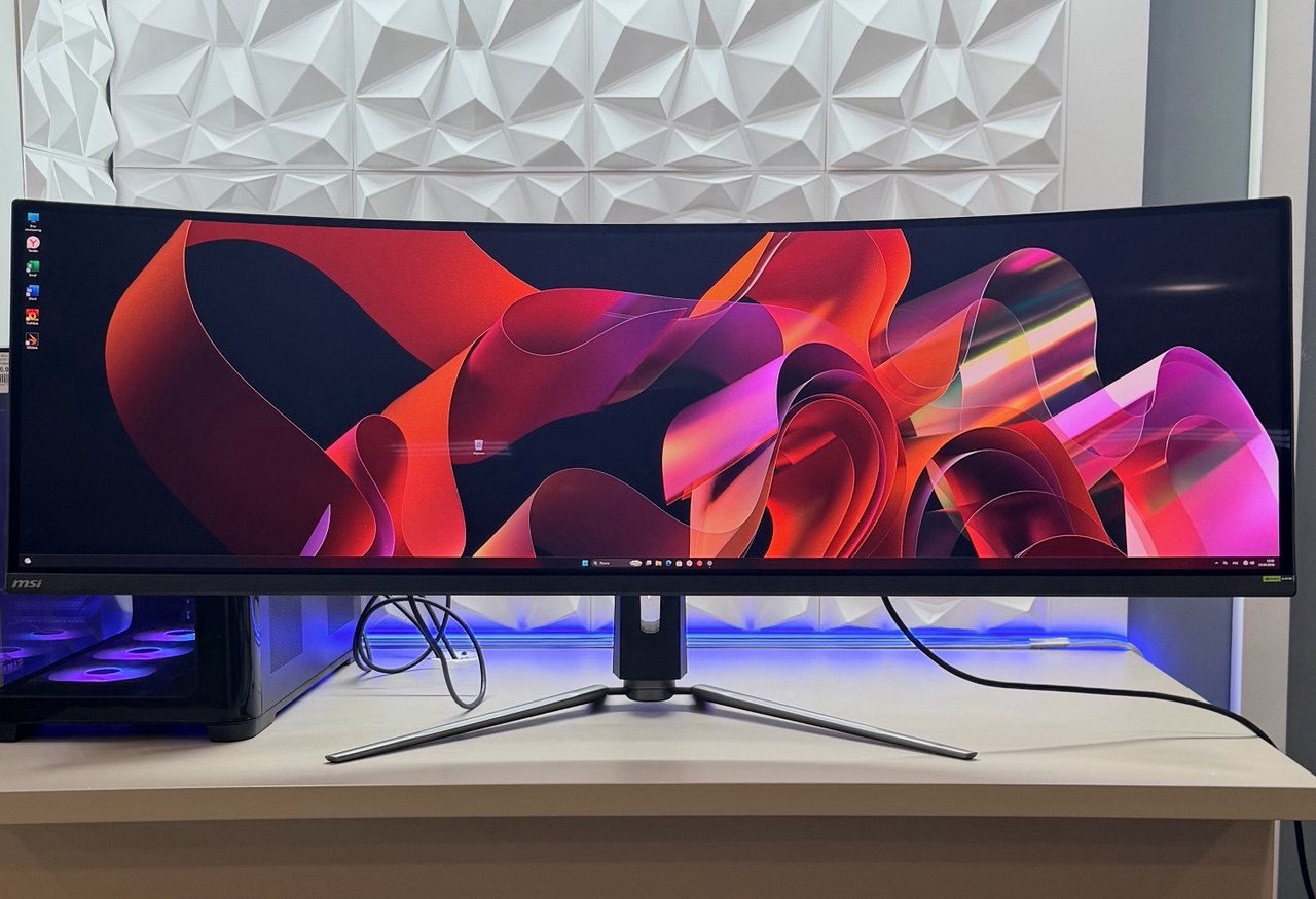 Монитор 49" MSI MPG 491CQPX QD-OLED,5120 x 1440 (DQHD),1800R,OLED,5120x1440,240 Гц,изогнутый экран,черный