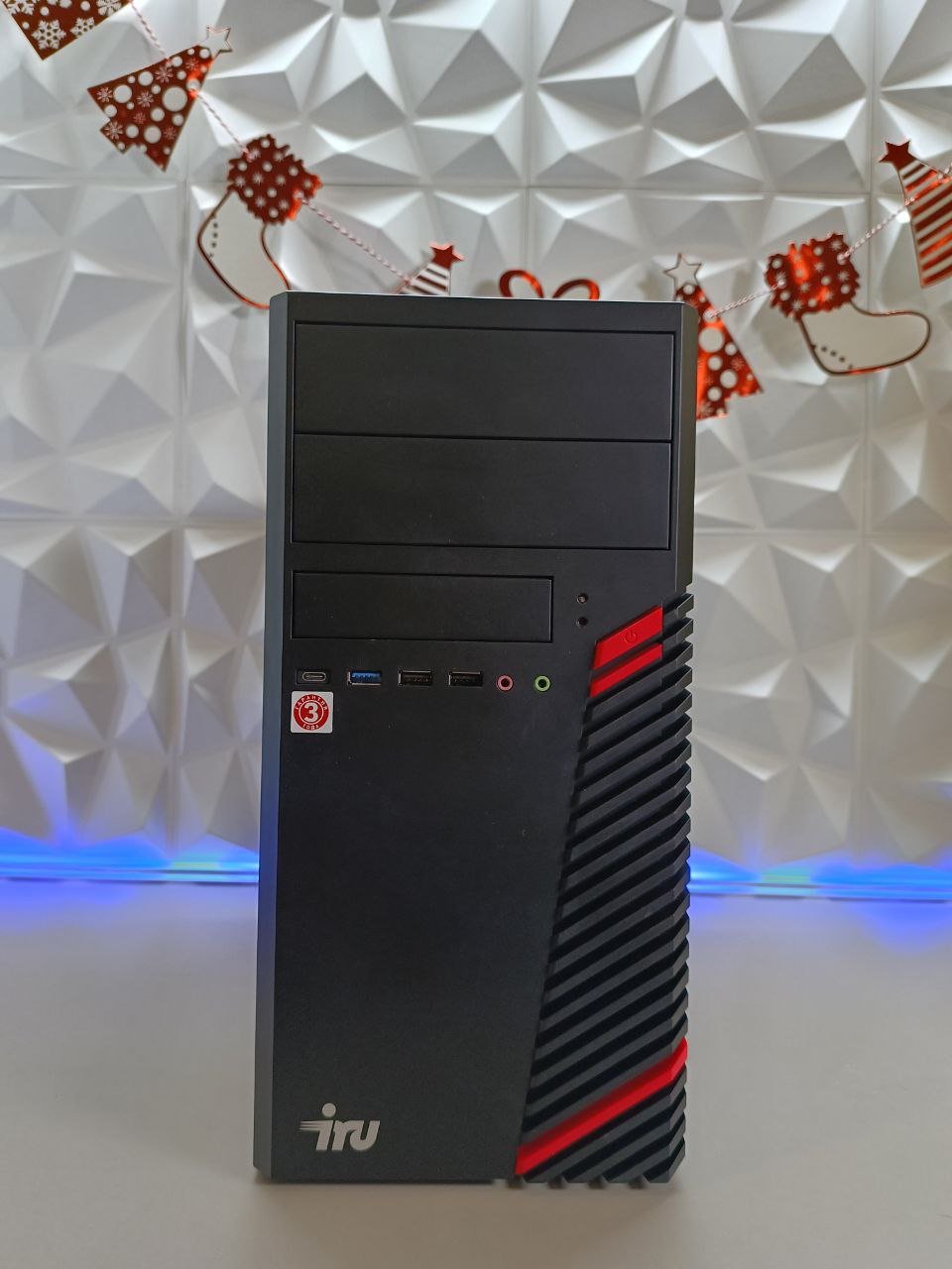 Системный блок IRU Home 310H6SM MT i3 12100/8Gb/SSD256Gb/UHDG 730/400W/Win11Pro/черный (RUS)