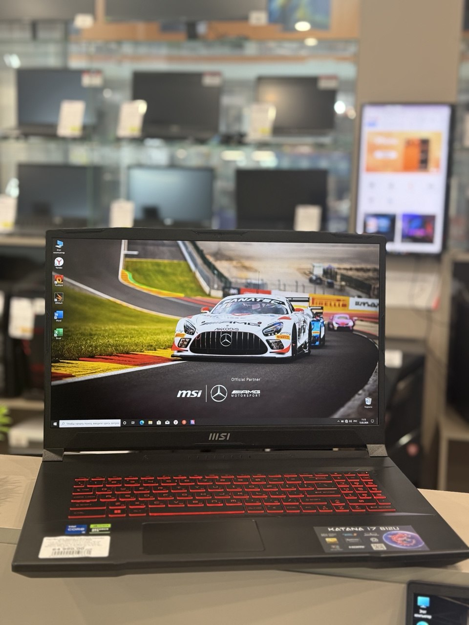 Ноутбук MSI Katana 17 B12UCR-1024XRU i5-12450H/8Gb/RTX 3050