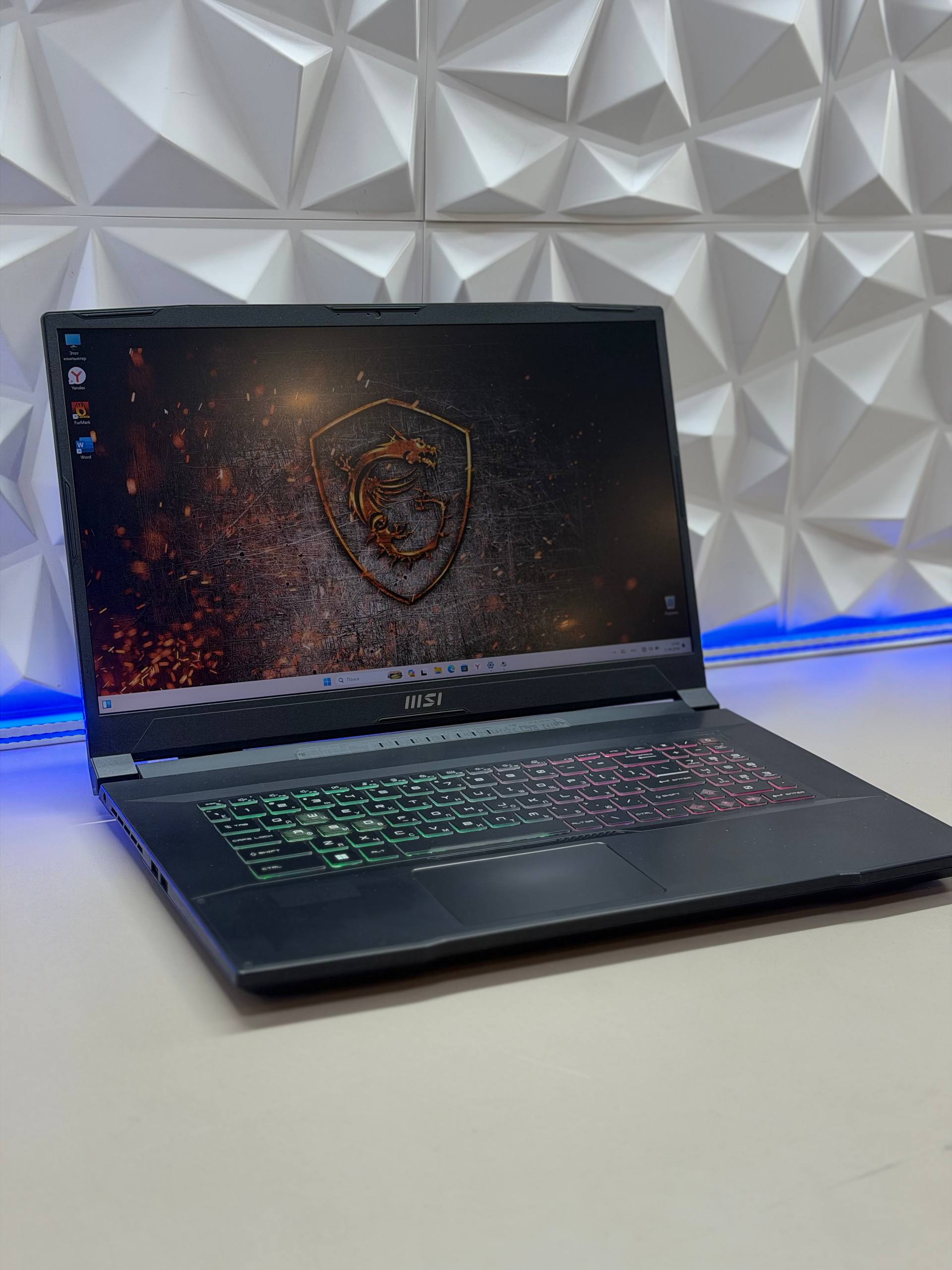 Ноутбук MSI Katana 17 B12VGK-274RU i7-12650H/16Gb DDR5/RTX4070 8Gb/1Tb SSD/17.3"