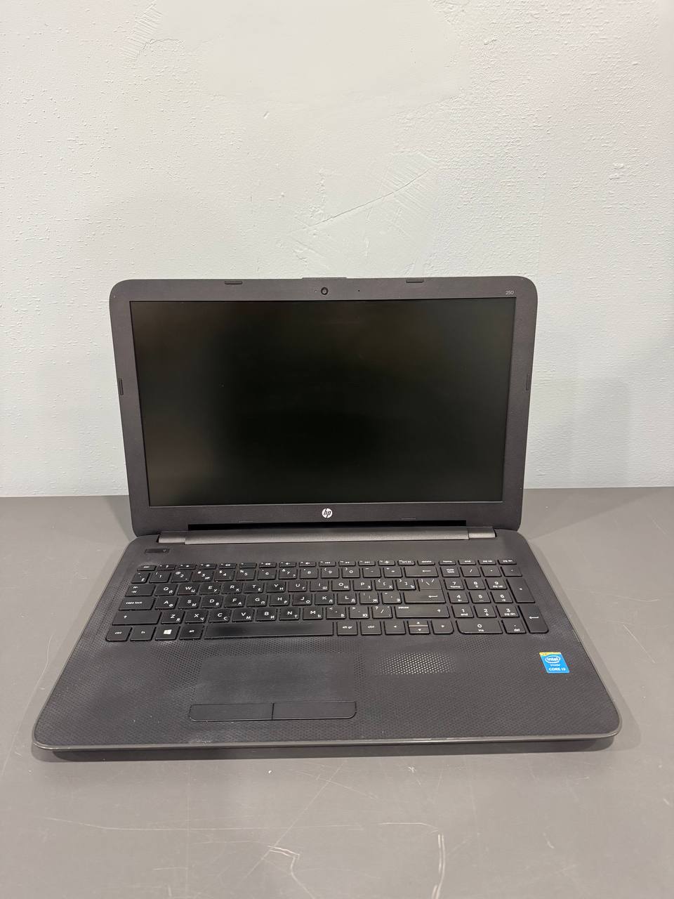 Ноутбук HP 250 G4 15.6/1366x768/Core i3 4005U/8gb/256gb SSD/DVD/WiFi/BT/Cam