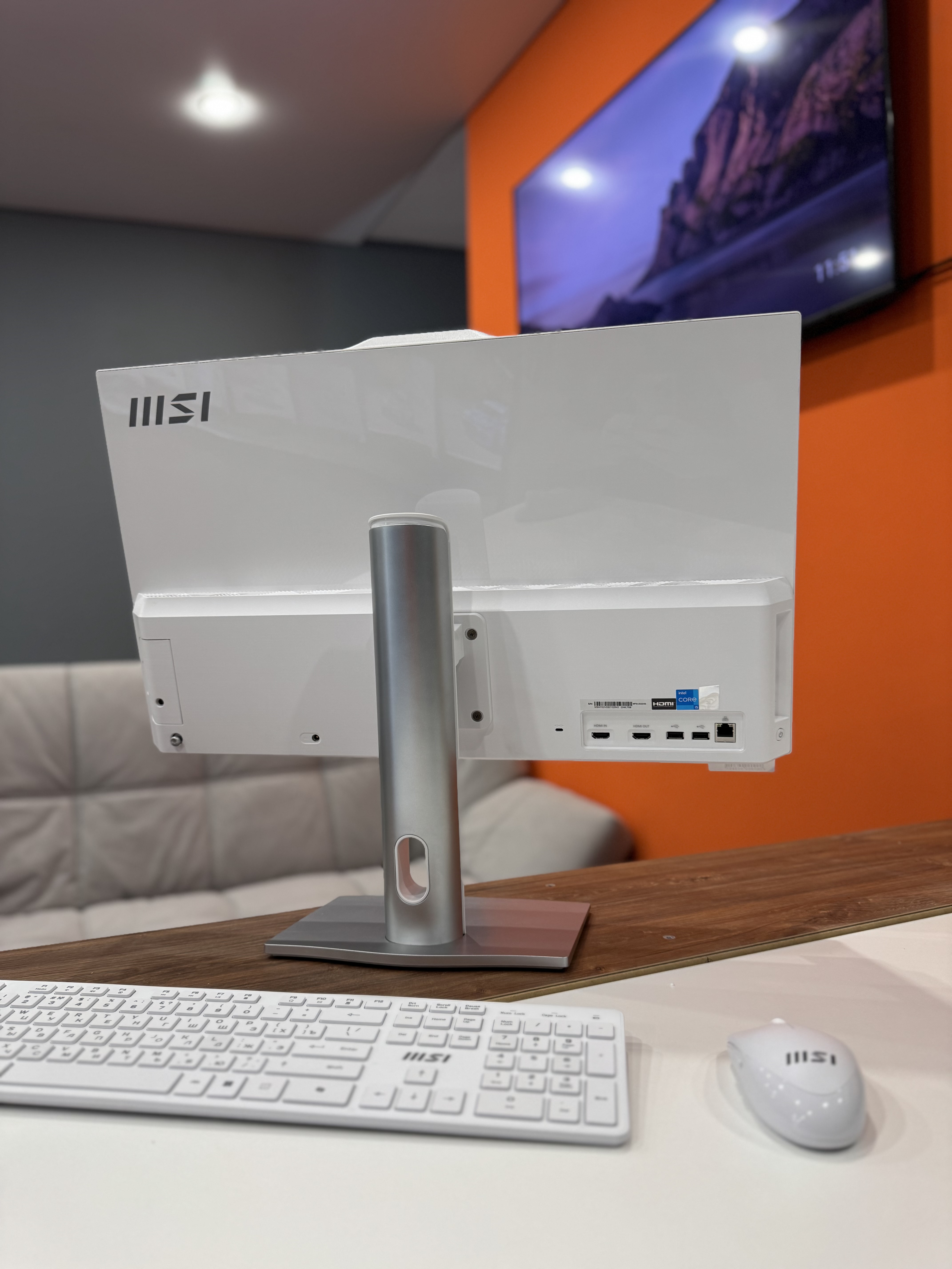 Моноблок MSI Modern AM272P 12M-400RU