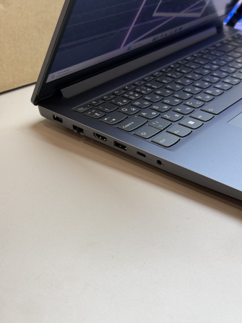 Ноутбук Lenovo LOQ 15IAX9E i5 12450HX/16Gb/SSD 512Gb/RTX 2050 4Gb/15.6"/IPS/FHD/noOS/grey