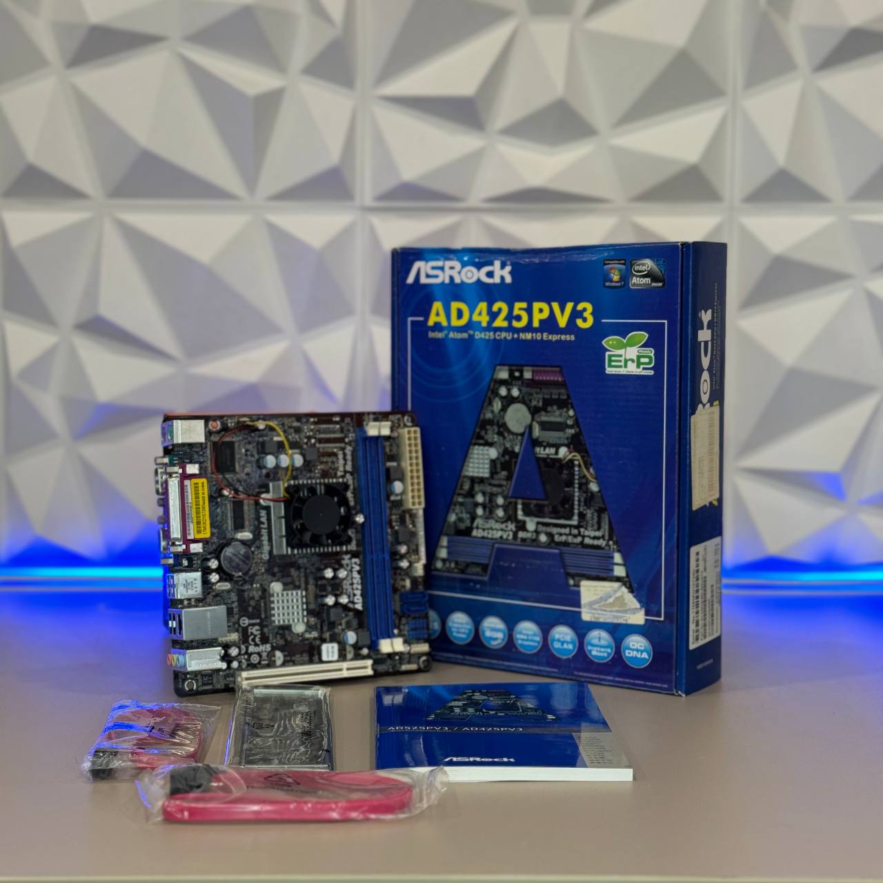 Материнская плата ASRock AD425PV3 (rev 1.01) CPU on board Atom 425 iNM10 mini-ITX (BOX)