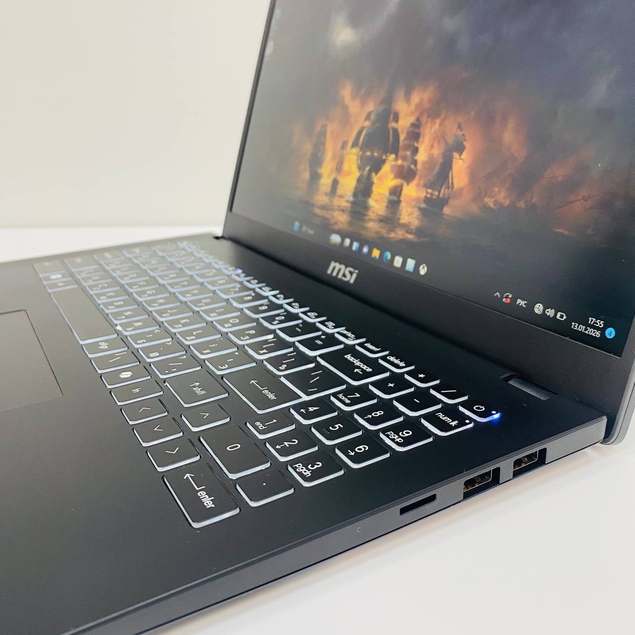 Ноутбук MSI Modern 15 B7M-432XRU Ryzen 5 7430U,2.3 GHz,16GB,512GB M.2 PCIe SSD,15.6,IPS-Level FHD,Anti-Glare,UMA,Wi-Fi 6E+BT5.3,3 Cell,Free DOS