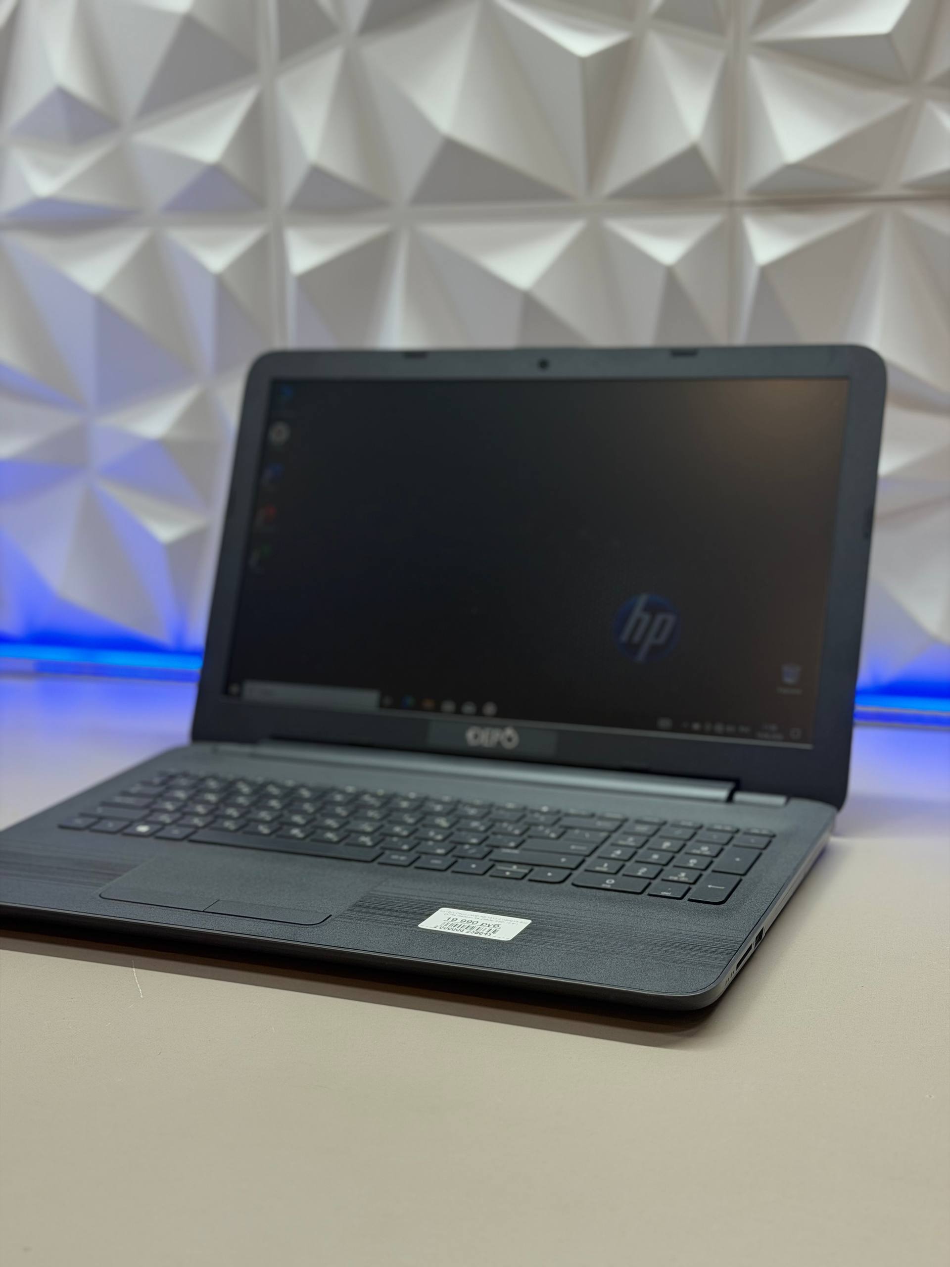 Ноутбук Depo AMD A6-7310 2.0GHzX4/8Gb DDR4/Radeon R4/256Gb SSD/15.6''