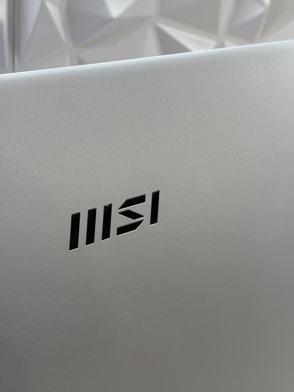 Ноутбук MSI Modern 15 F1MG-800XRU Core 7 150U/16Gb/SSD1Tb/15.6"