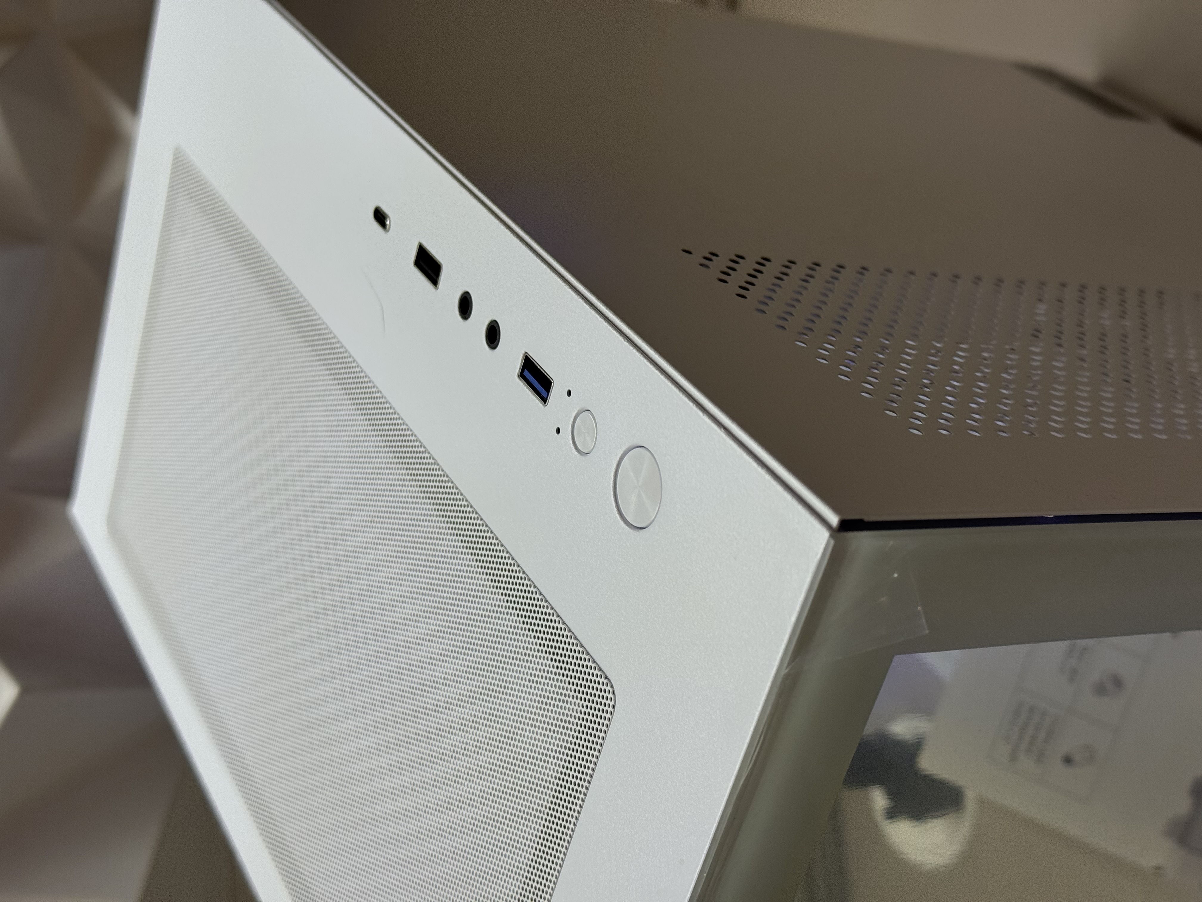 Корпус Bloody BD-CC103 белый без БП mATX 7x120mm 1xUSB2.0 1xUSB3.0 audio bott PSU