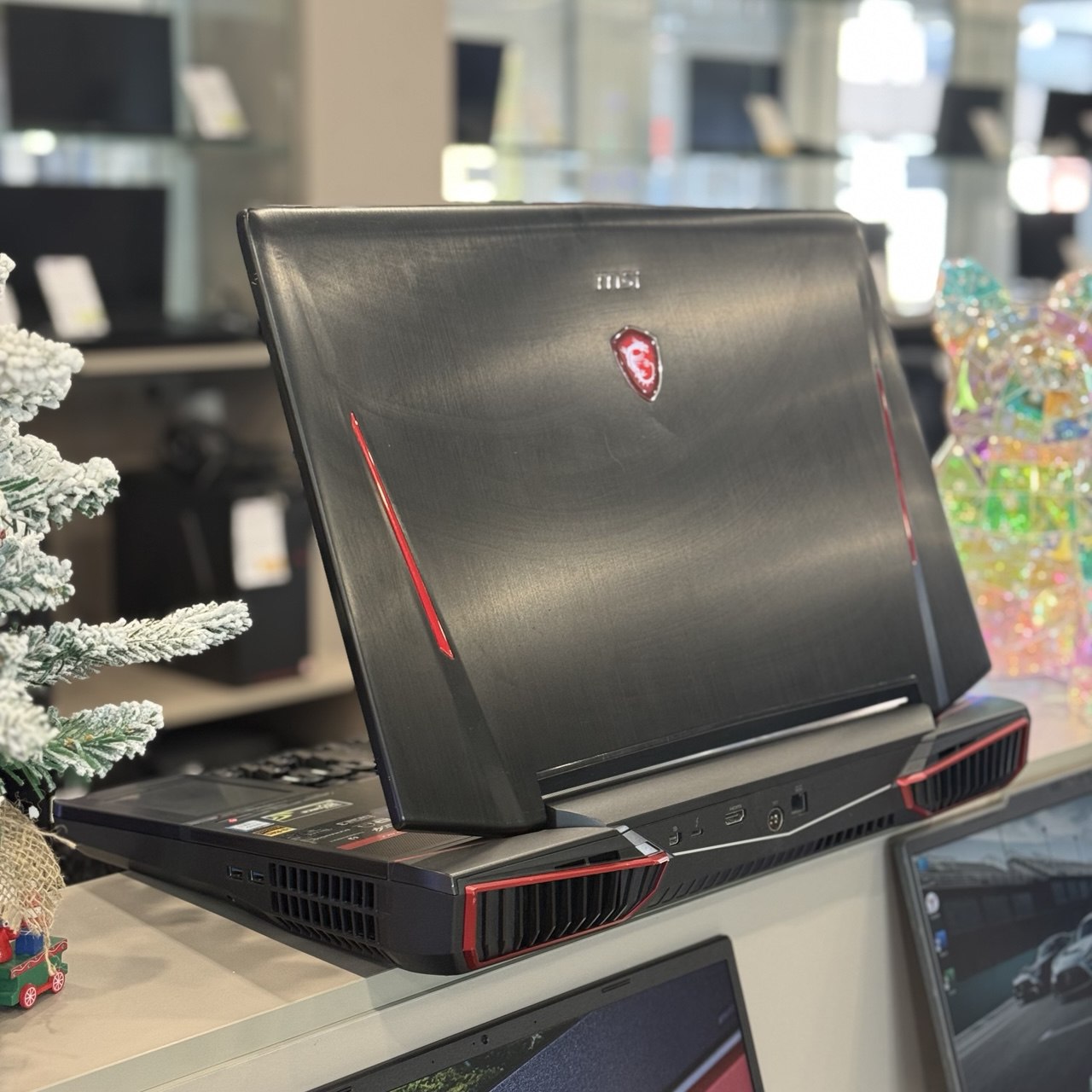 Ноутбук MSI Titan SLI GT83VR 7RF-222RU