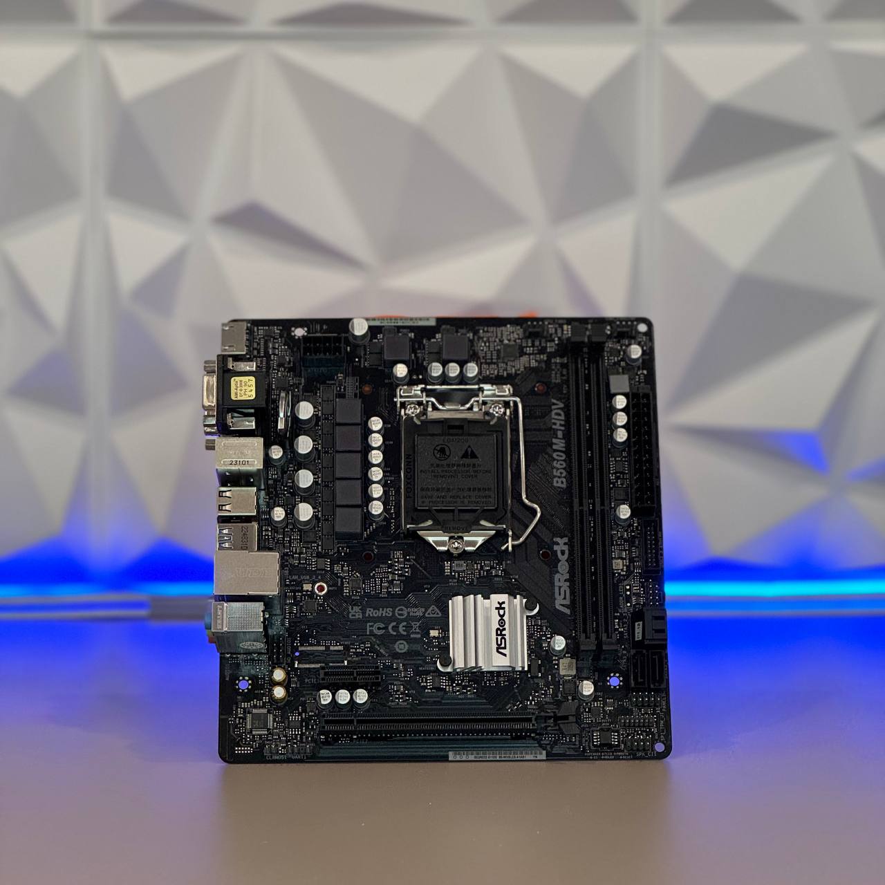 Материнская плата Asrock B560M-HDV R3.0 Soc-1200 Intel B560 2xDDR4 mATX AC`97 8ch(7.1) GbLAN+VGA+DVI