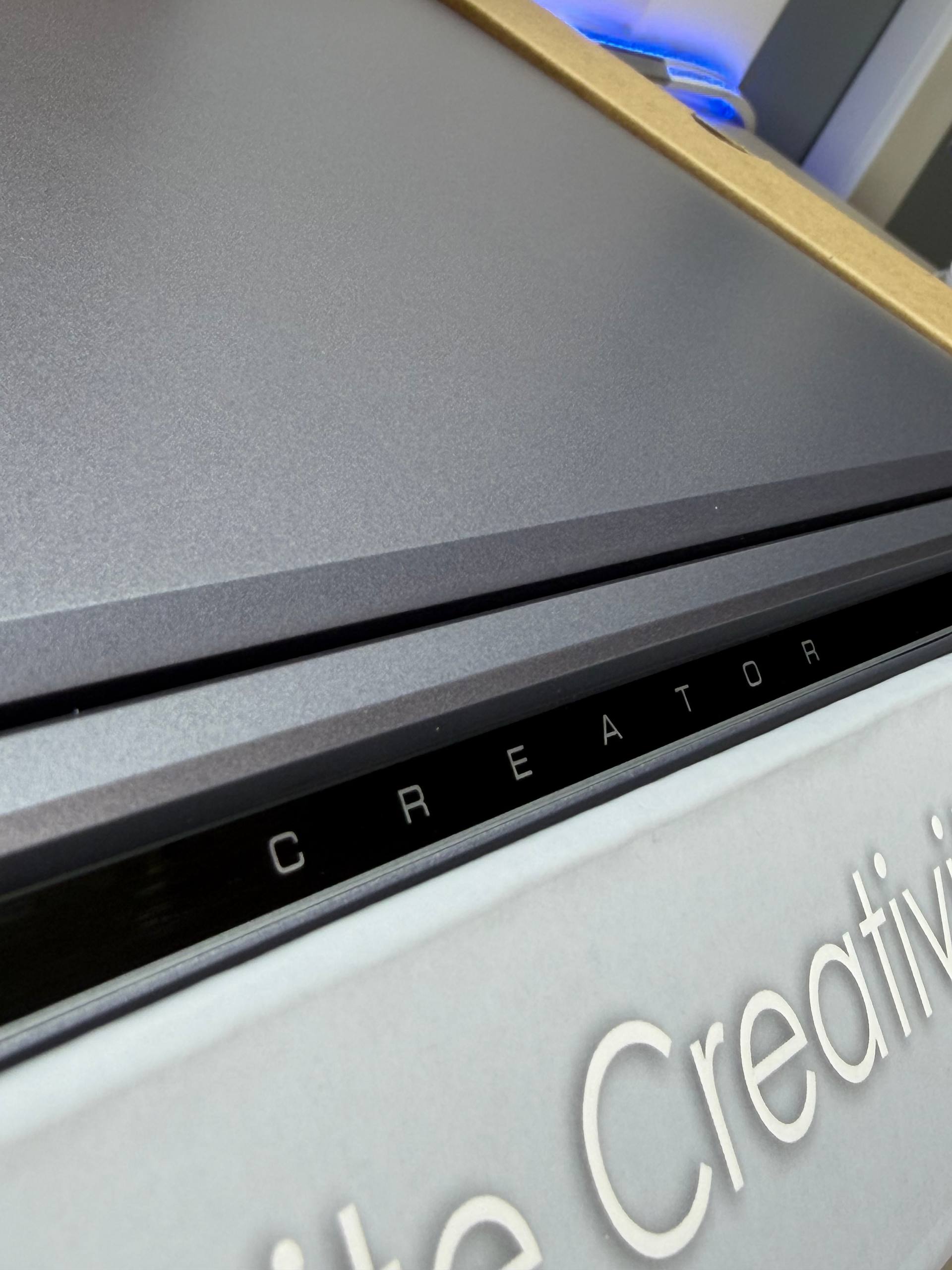 Ноутбук MSI Creator 16 AI Studio A1VIG-060RU Ultra 9 185H/32GB*2/2TB*1 SSD,16(mLED)/RTX 4090 16GB