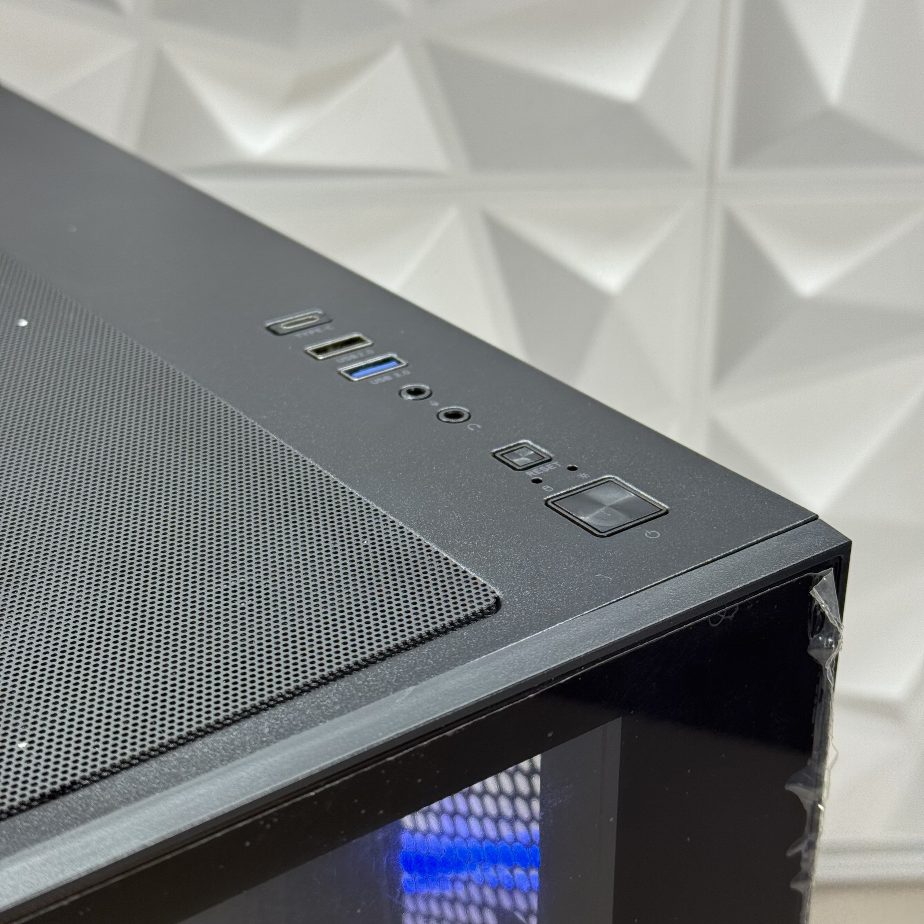 Корпус Formula Crystal Z5 TG черный без БП mATX 6x120mm 1xUSB2.0 1xUSB3.0 audio bott PSU