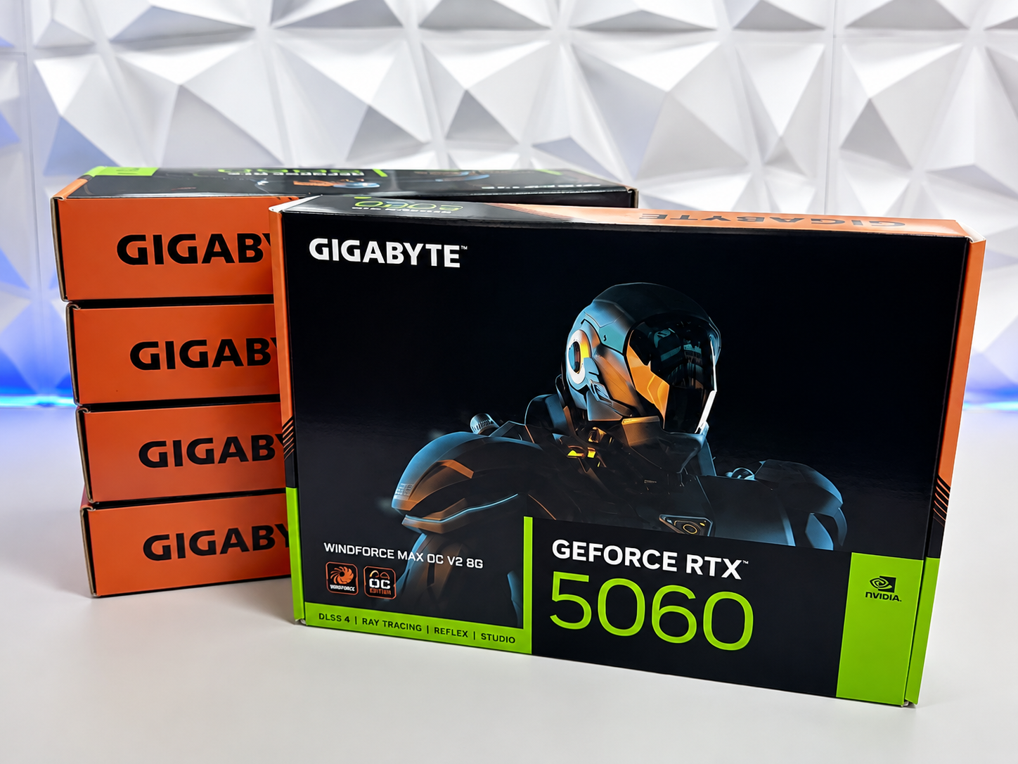 Видеокарта Gigabyte RTX5060 8Gb Windforce MAX OC (Новая)