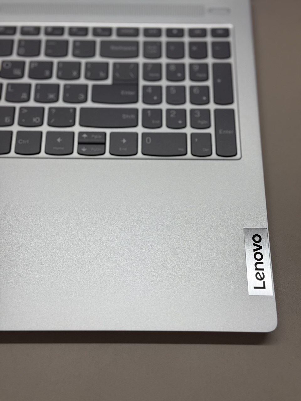 Ноутбук Lenovo IP Slim 5 16ABR8 Ryzen 5 7430U/16Gb/SSD512Gb/16"/IPS/WUXGA/noOS/grey