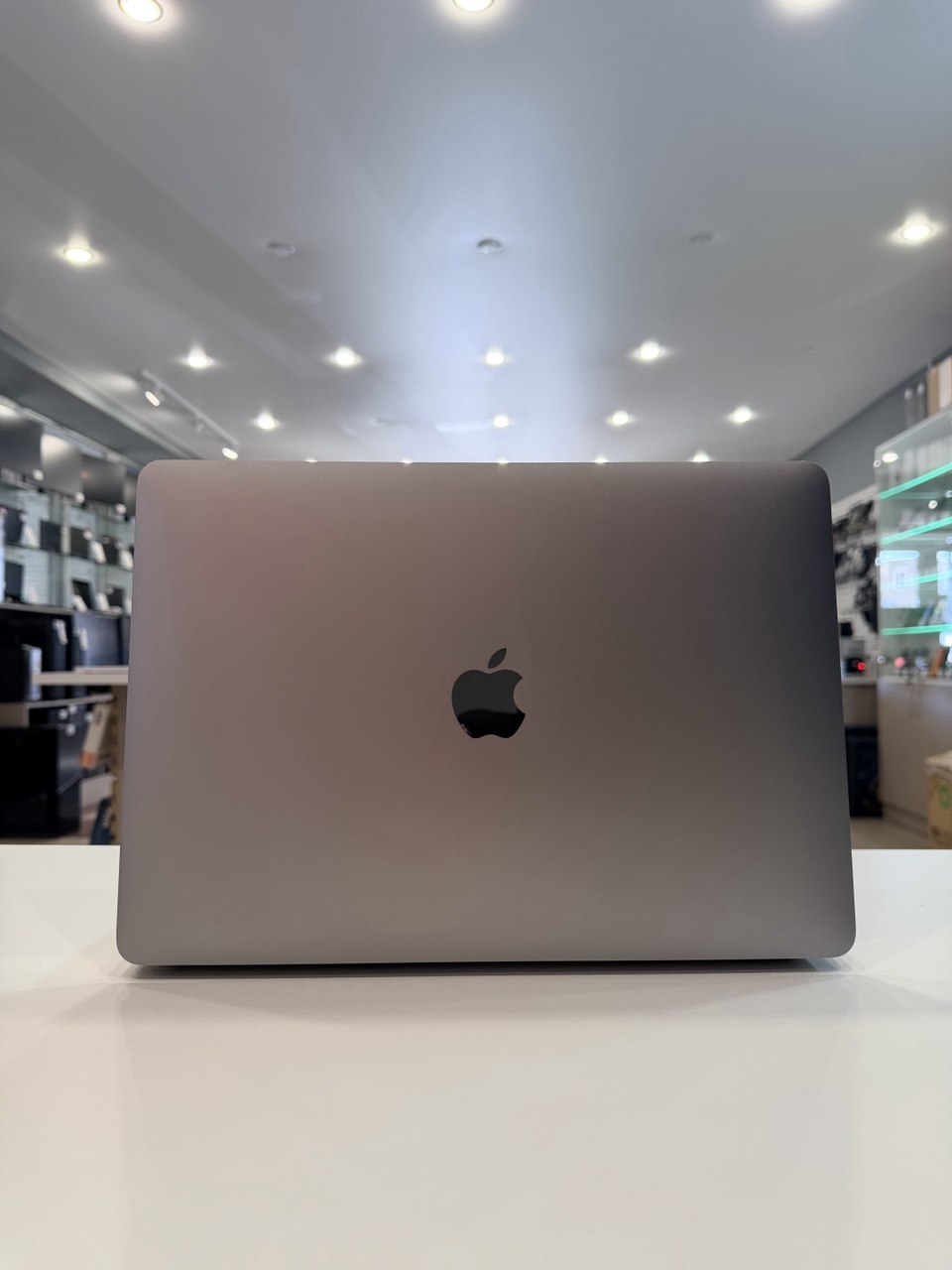 Ноутбук Apple MacBook Air A2337 M1 8 core/8Gb/SSD256Gb/7 core GPU/13.3"