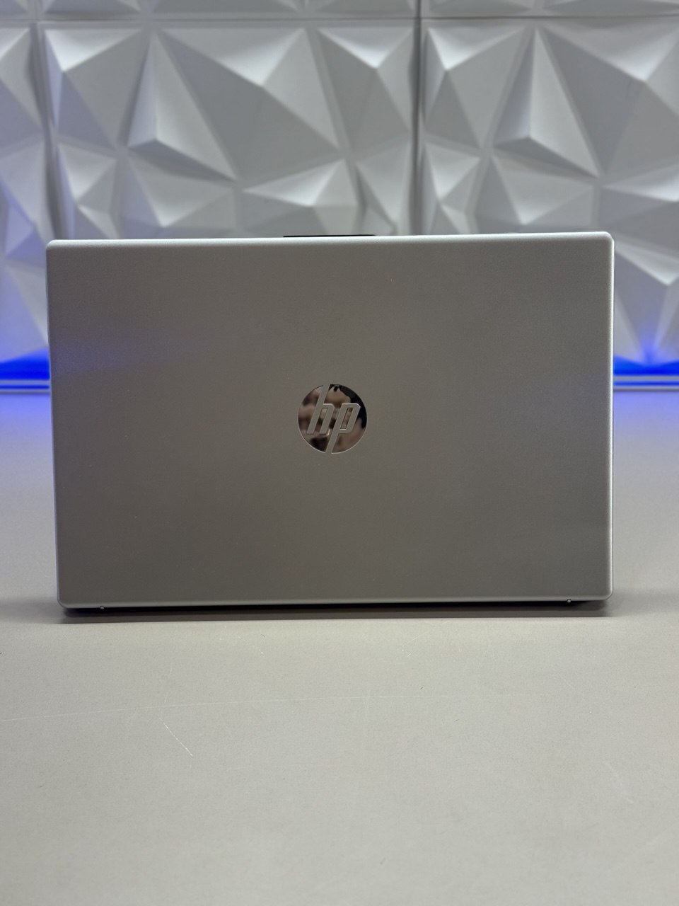 Ноутбук HP 15-fd0131wm i3 N305/8Gb/SSD256Gb/15.6"/IPS/FHD/W11H/silver