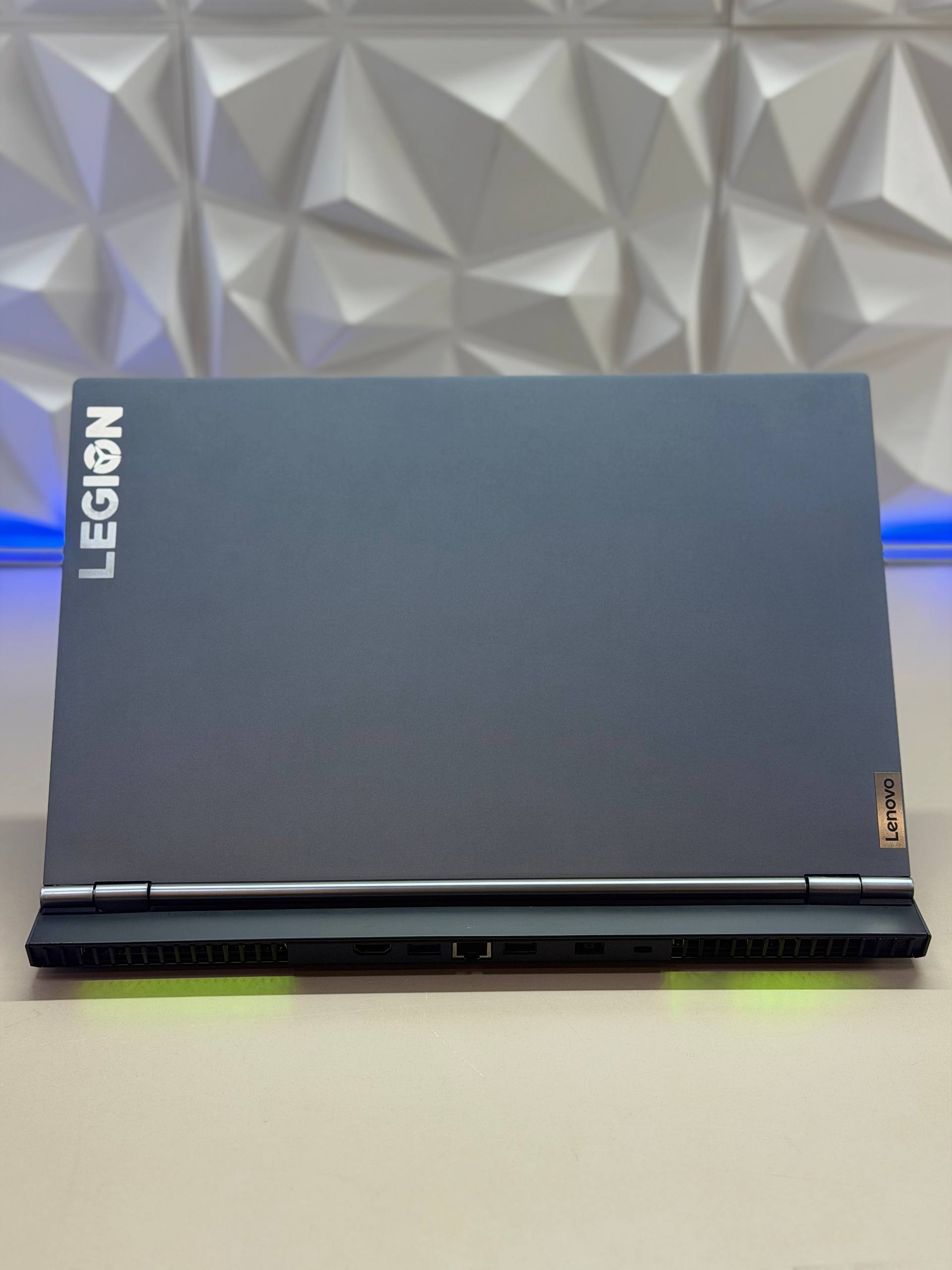 Ноутбук Lenovo Legion 7 15IMH05 i5-10300H/16Gb DDR4/GTX1660Ti 6Gb/512Gb SSD/15.6"