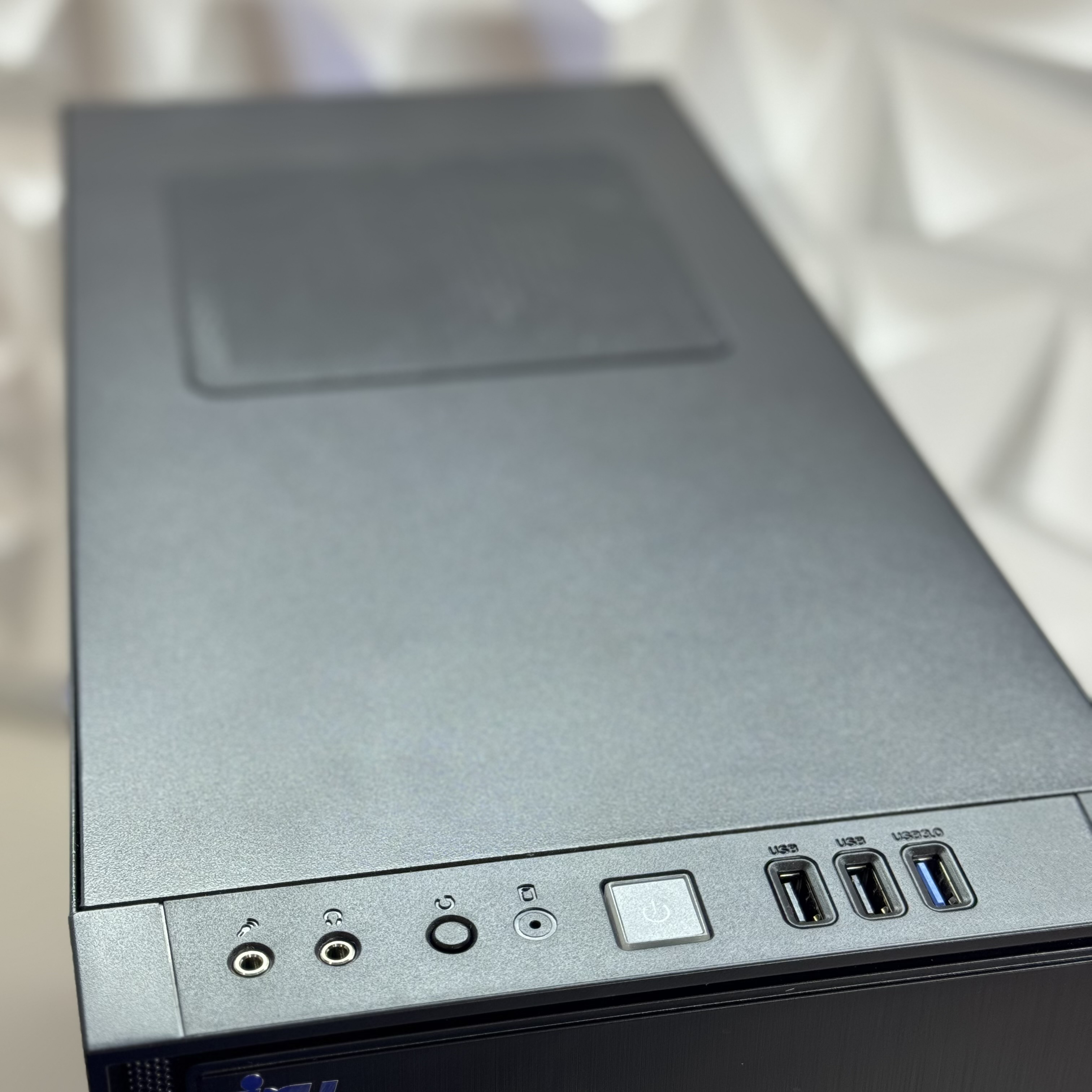 Корпус Thermaltake Versa H17 черный без БП mATX 2xUSB2.0 1xUSB3.0 audio bott PSU