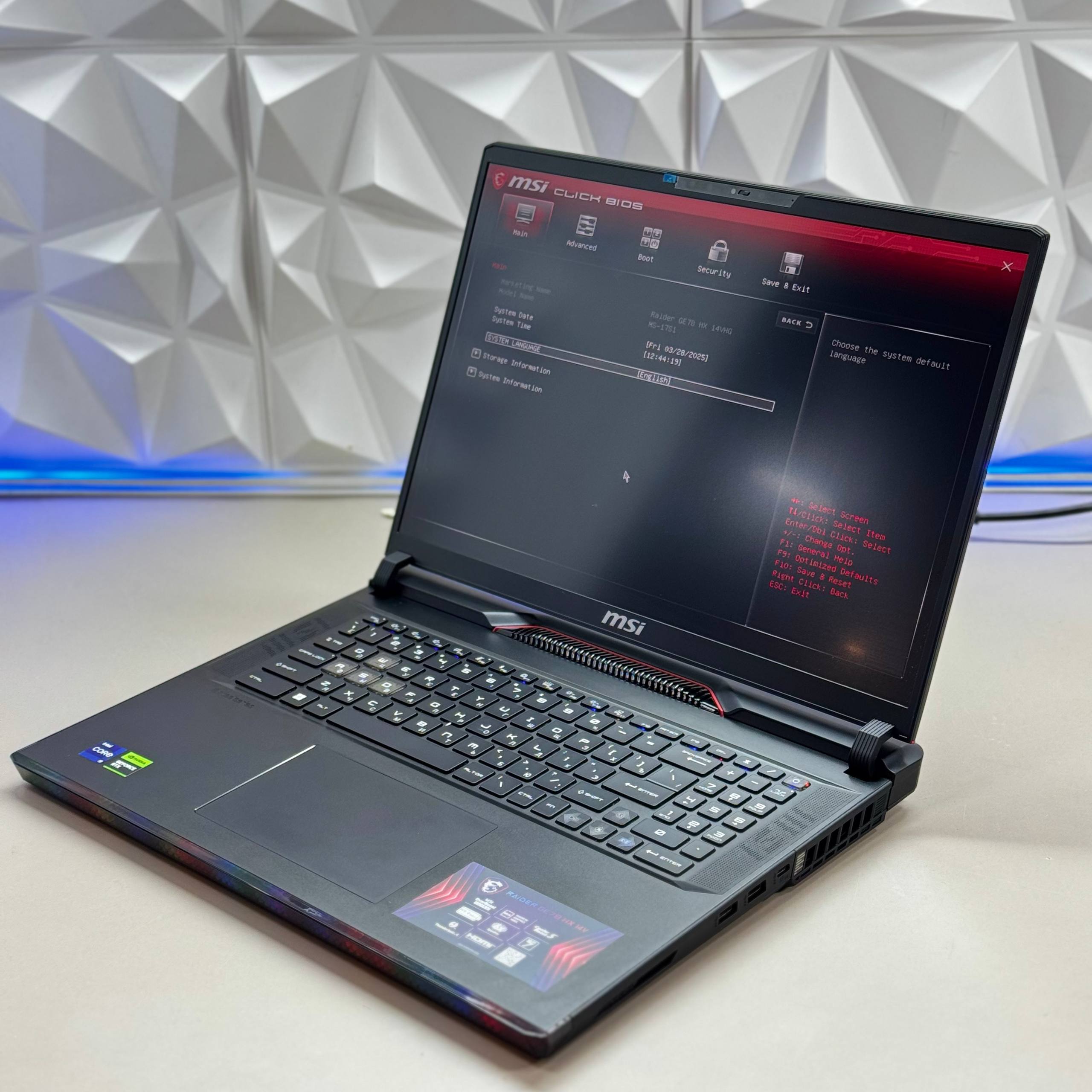 Ноутбук MSI Raider GE78 HX 14VHG-800RU i9-14900HX,2.2 GHz,16GB*2,2TB M.2 PCIe SSD,17(240Hz),IPS-Level QHD+,Anti-Glare,RTX 4080,GDDR6 12GB,Wi-Fi 7+BT5.4,4 Cell,3IN1(P),W11SA