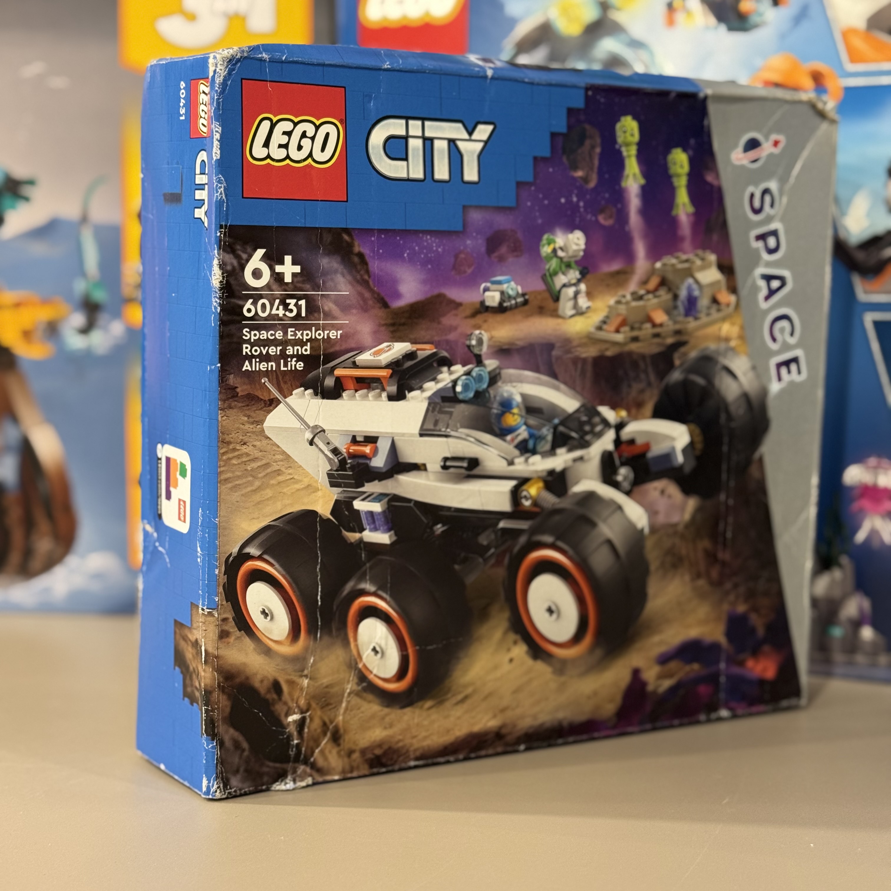 Конструктор Lego City Weltraum Space Explorer Rover and Alien Life, 60431