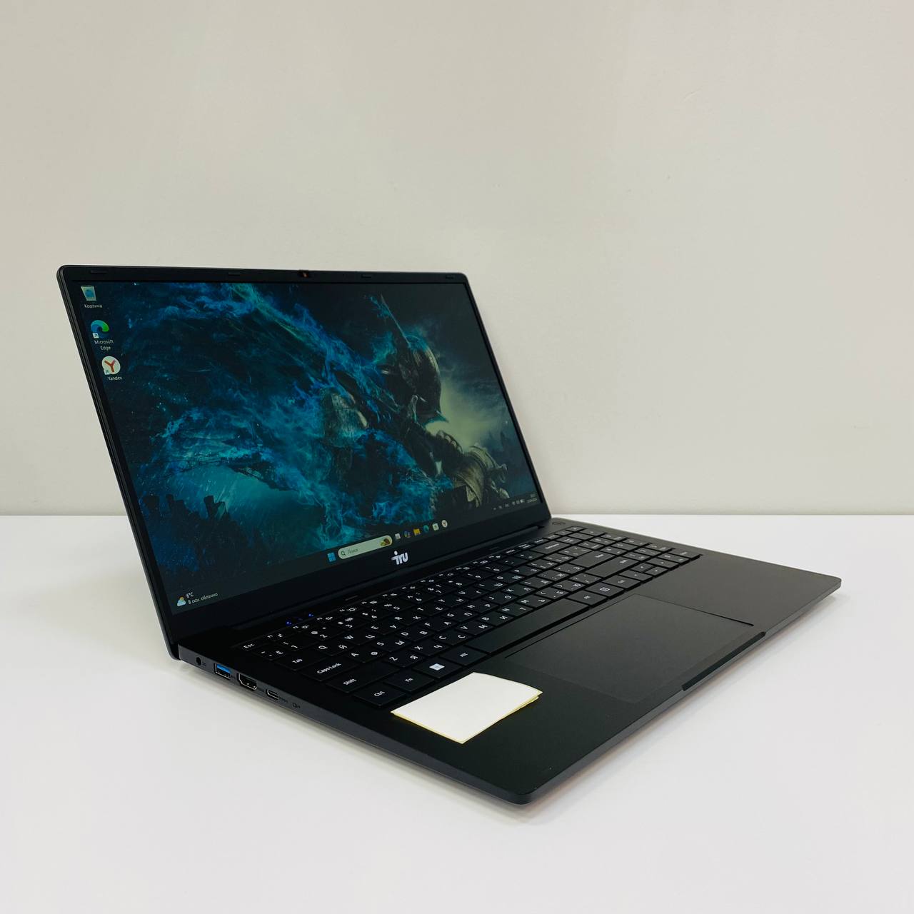 Ноутбук IRU Strato 15ALI i3 1215U/16Gb/SSD512Gb/15.6"/IPS/FHD/DOS/black/6000mAh