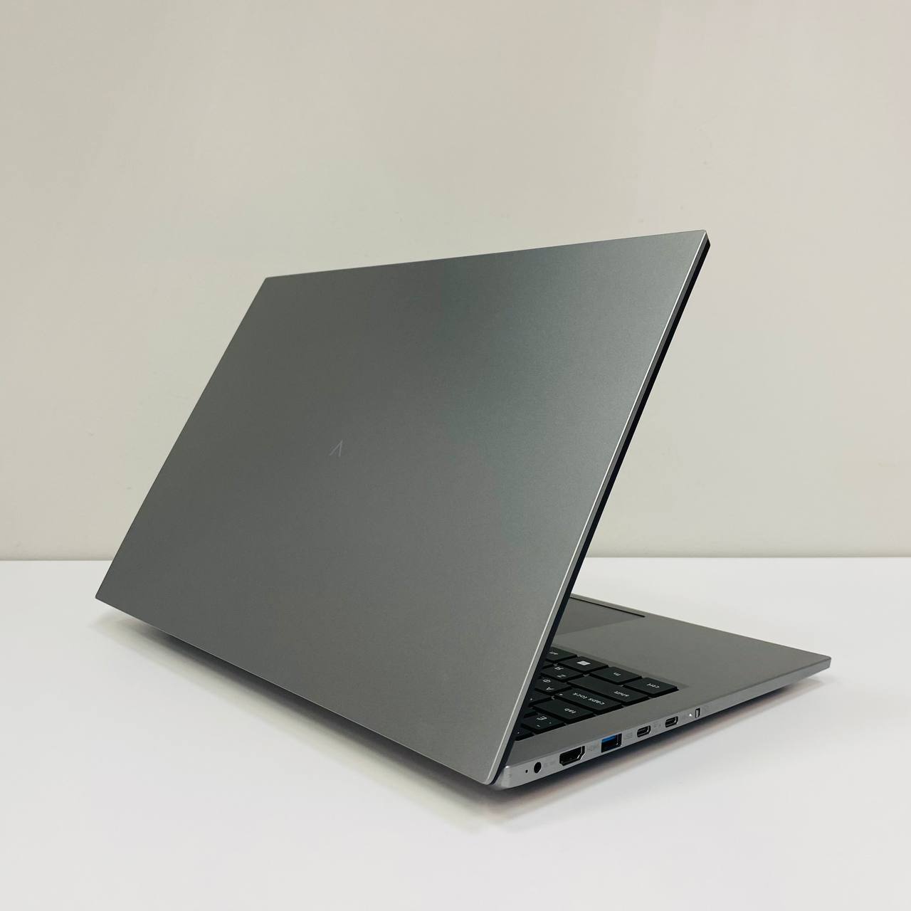 Ноутбук Digma Pro Fortis i3 1005G1/16Gb/SSD512Gb/15.6"/IPS/FHD/W11Pro/grey/4250mAh