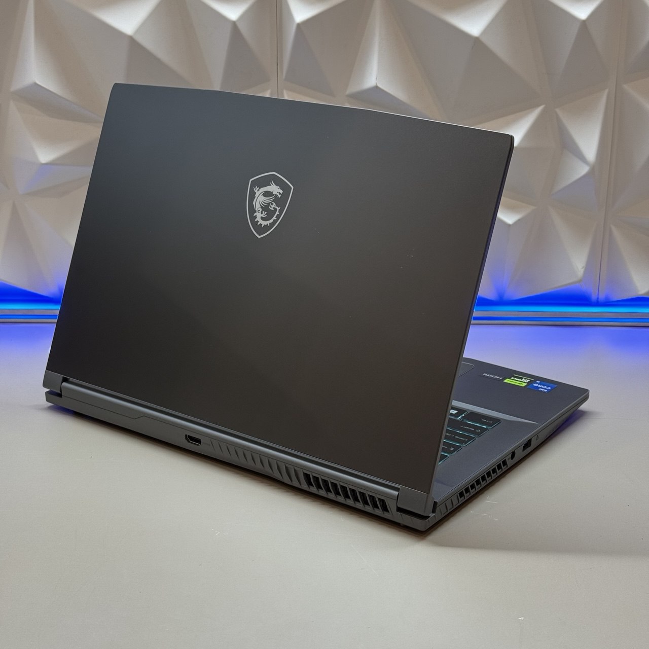 Ноутбук игровой MSI Thin 15 B13VE-2650XRU (Новый)