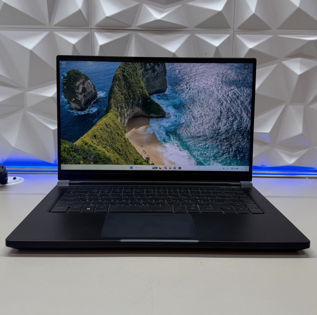 Ноутбук Maibenden X568 i7-11800H/32Gb DDR4/RTX3070 8Gb/1Tb SSD/15.6