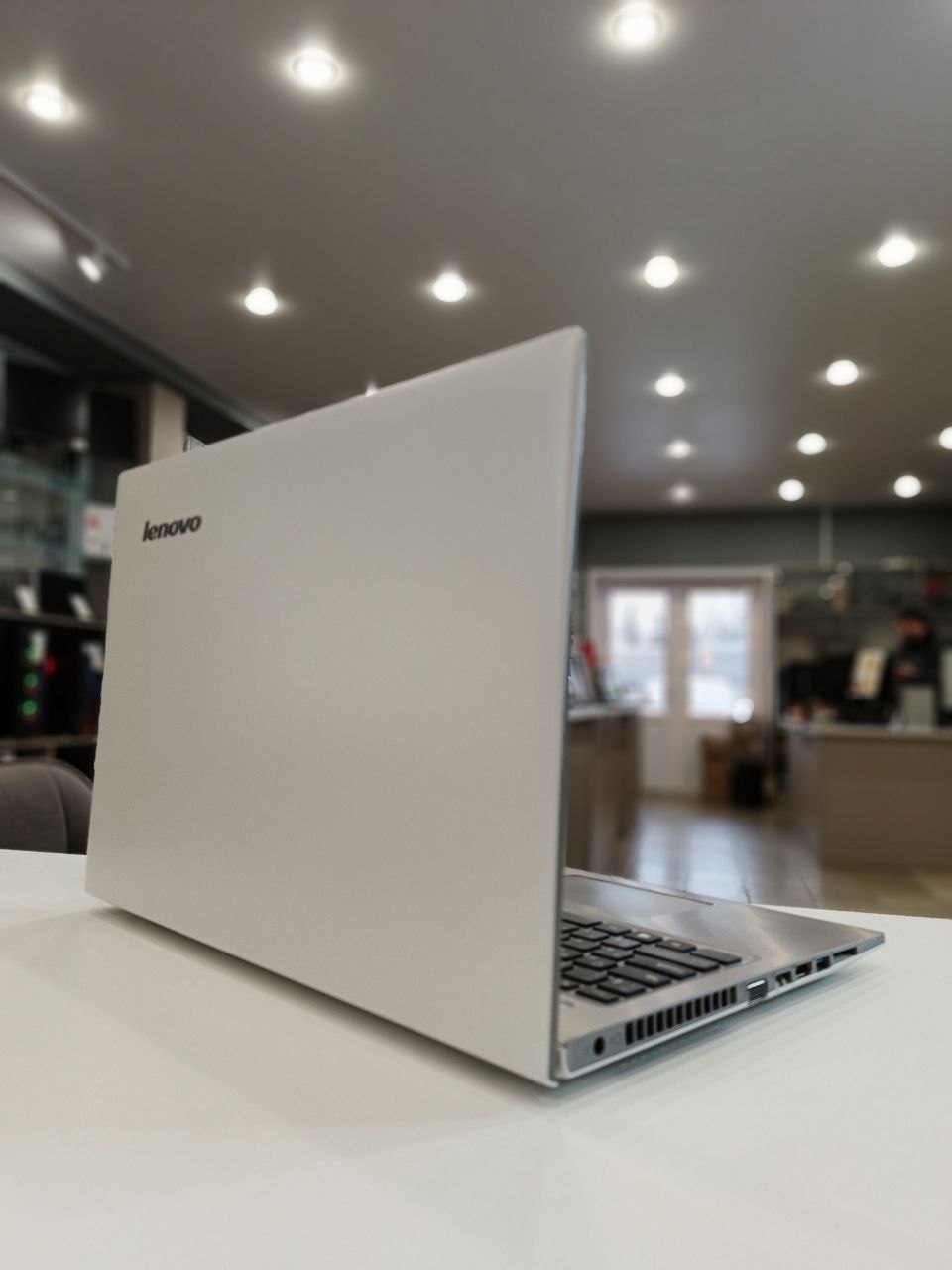 Ноутбук Lenovo Z500 Core i3-3120M 2.5GHzX2/8Gb DDR3/GT740M 2Gb/240Gb SSD/15.6"