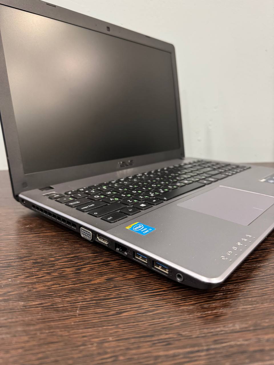 Ноутбук Asus X550L 15.6/1366x768/Core i3 4010U/8gb/256gb SSD/DVD/WiFi/BT/Cam