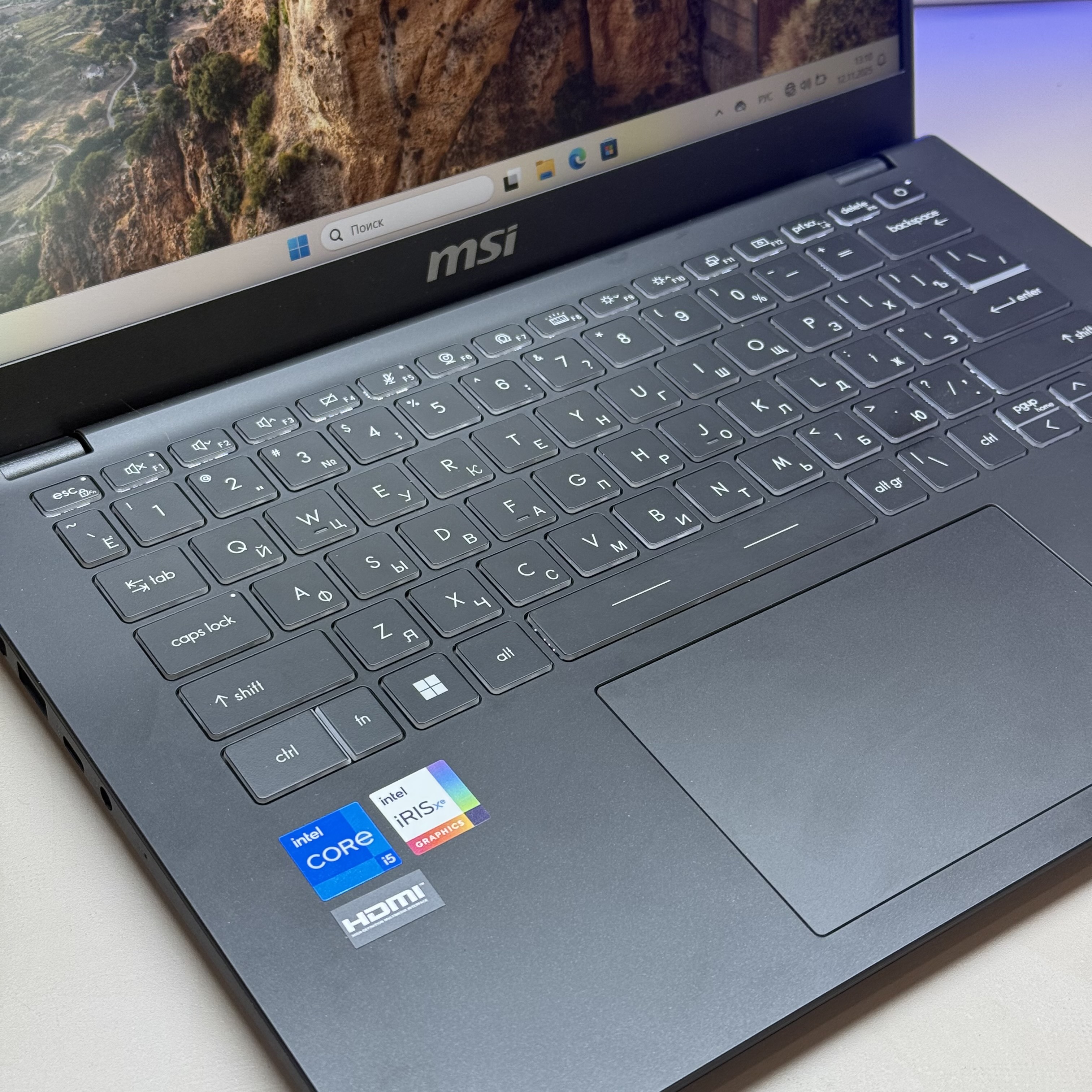 Ноутбук MSI Modern 14 C12M-232XRU