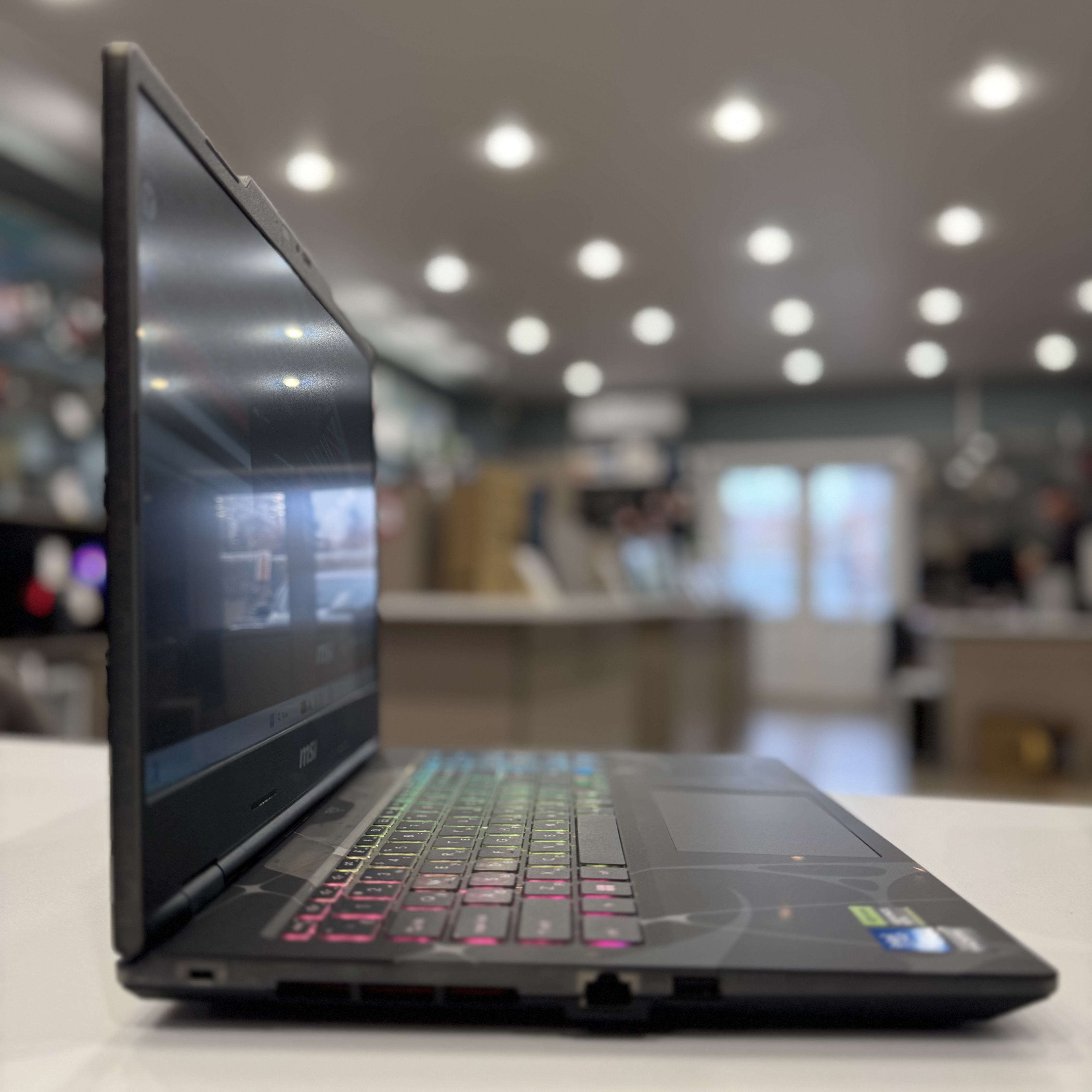 Ноутбук MSI Cyborg 15 B2RWEKG-272XRU (Новый)