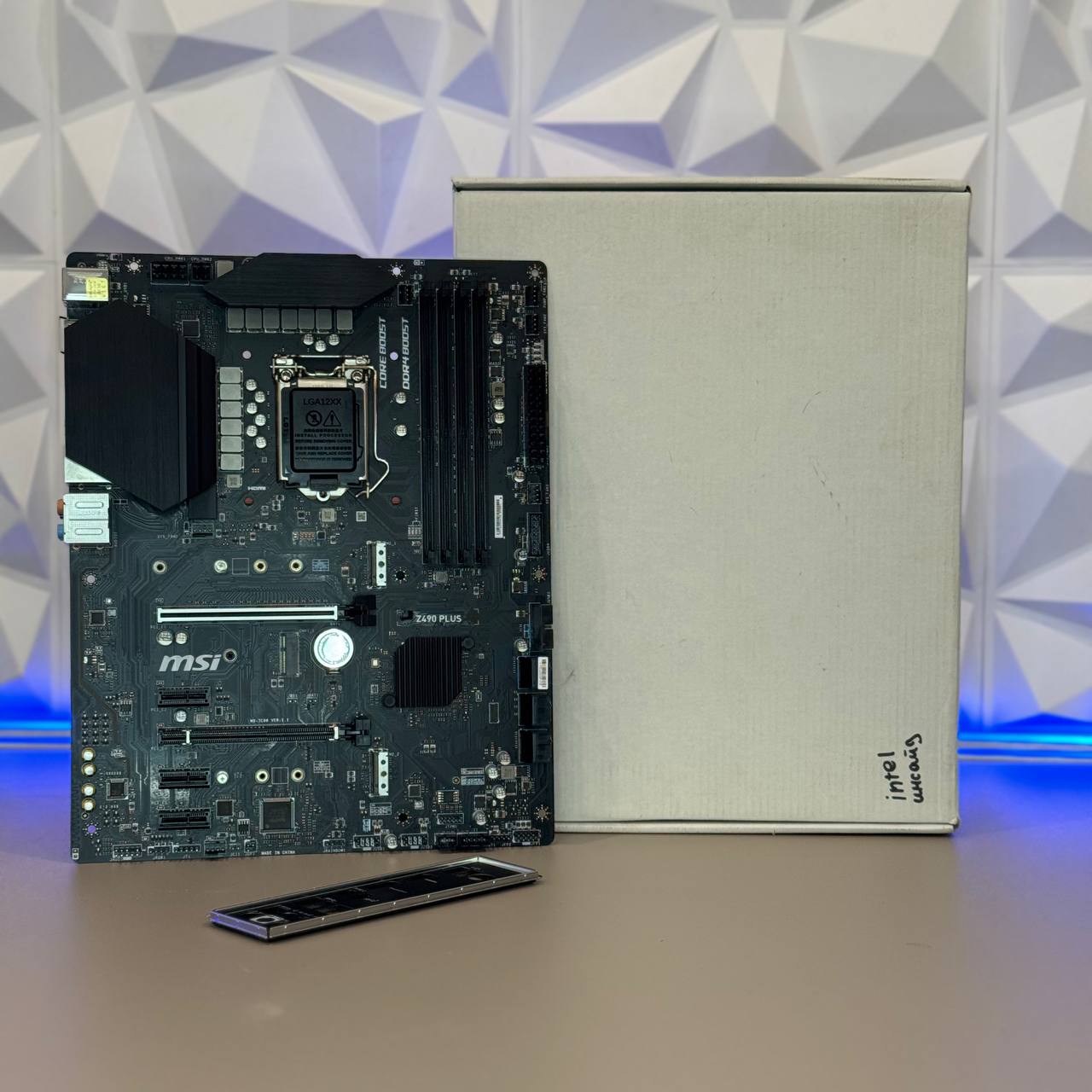 Материнская плата S_1200 MSI Z490 PLUS