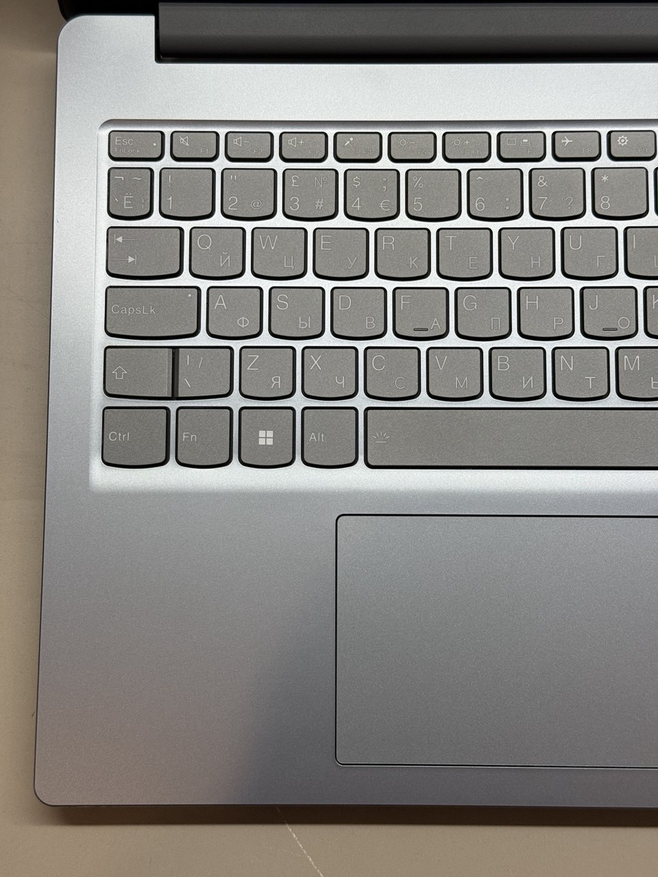 Ноутбук Lenovo LOQ 15IAX9E i5 12450HX/16Gb/SSD 512Gb/RTX 2050 4Gb/15.6"/IPS/FHD/noOS/grey