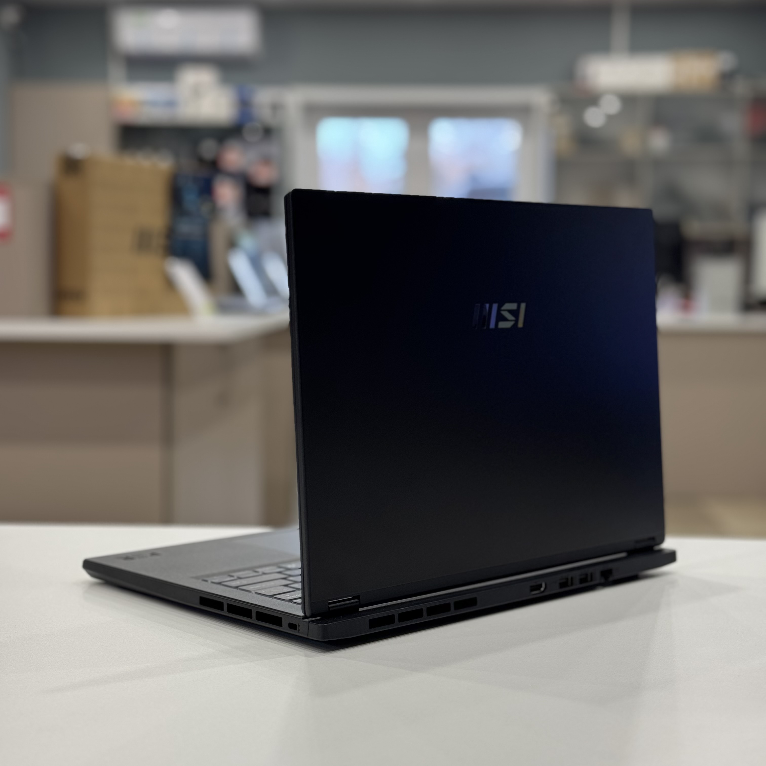 Ноутбук MSI Modern 14 H D13MG-088XRU i5-13420H/16Gb/512Gb SSD