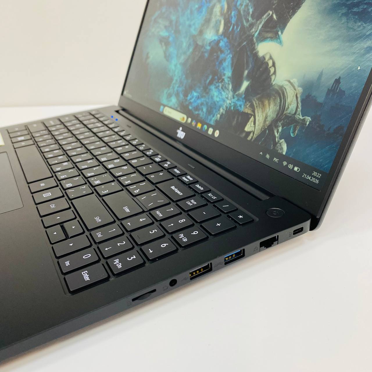 Ноутбук IRU Strato 15ALI i3 1215U/16Gb/SSD512Gb/15.6"/IPS/FHD/DOS/black/6000mAh